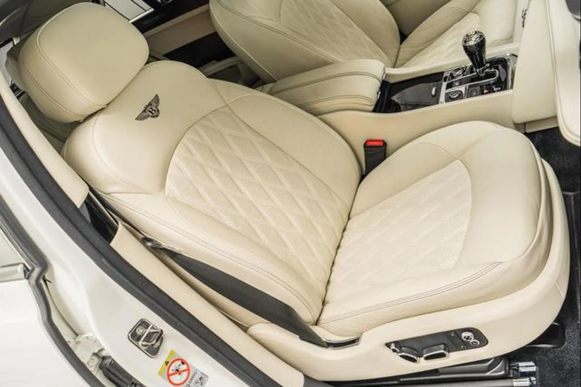 mph024_2279425831_rp76yz_J_kr3uzg_JCV_Fm6_Rh11_YE_7dd9f48e4f