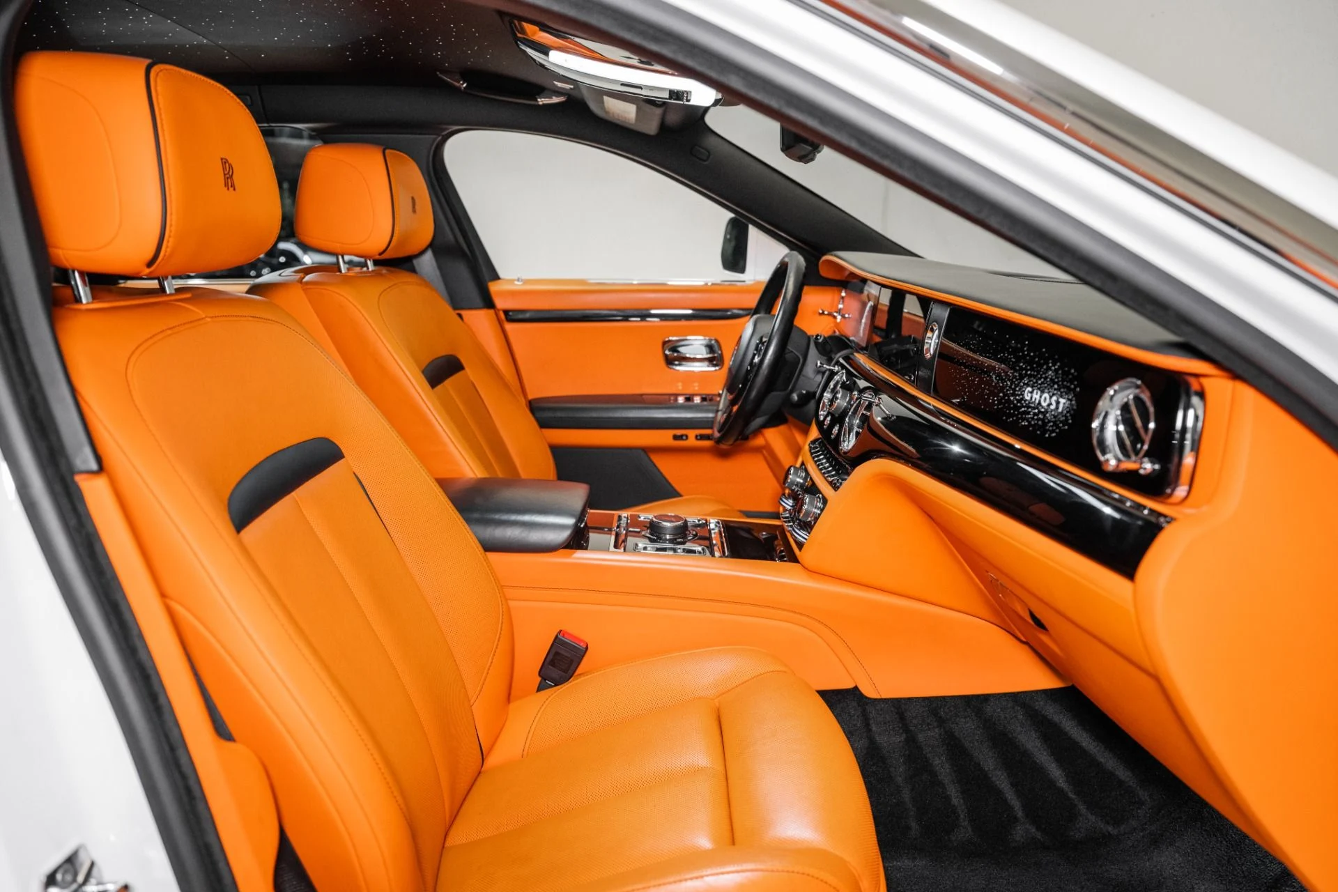 mph024_2289527888_Used_2021_Rolls_Royce_Ghost_1753979125_d3d56885aa