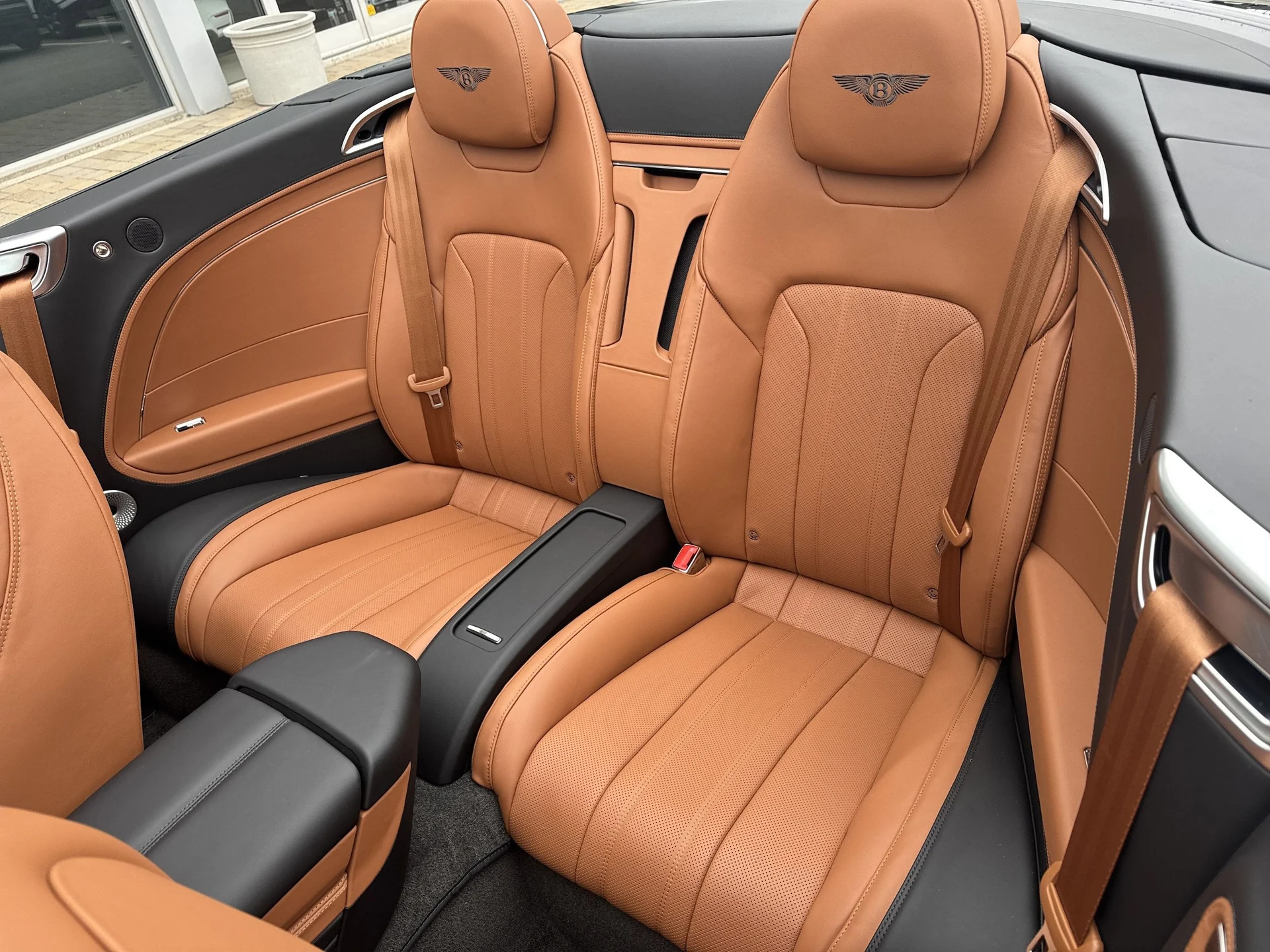 mph024_2291027987_94e925fb45c18897abbe6dabb677a78bx_77f17a8151