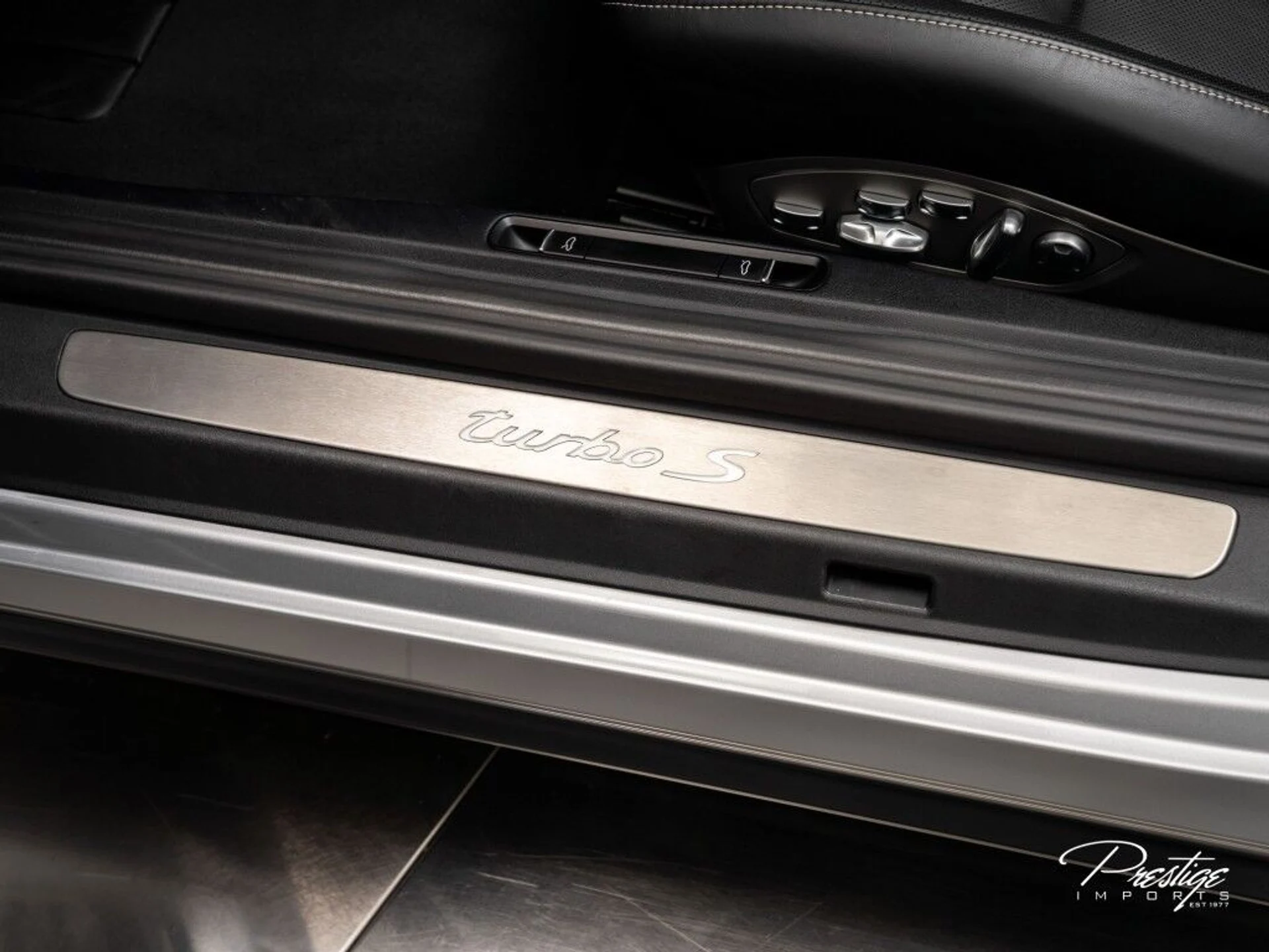 mph024_2296639391_fe0a782daf35a21356333feb7652c4b0_8a69ec1d0f