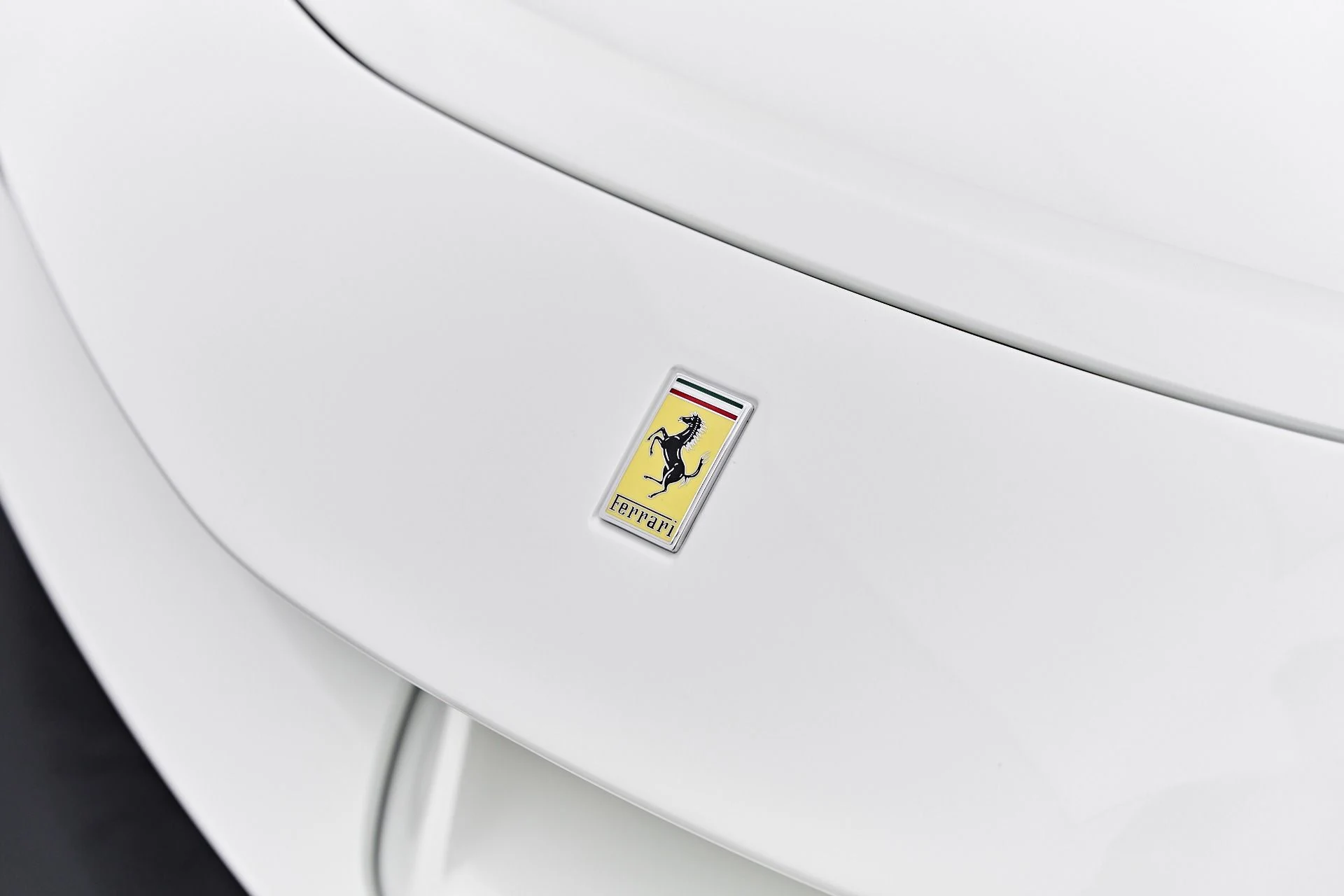 mph024_2298052111_Used_2022_Ferrari_SF_90_Spider_Base_1787100325_c2480715e8