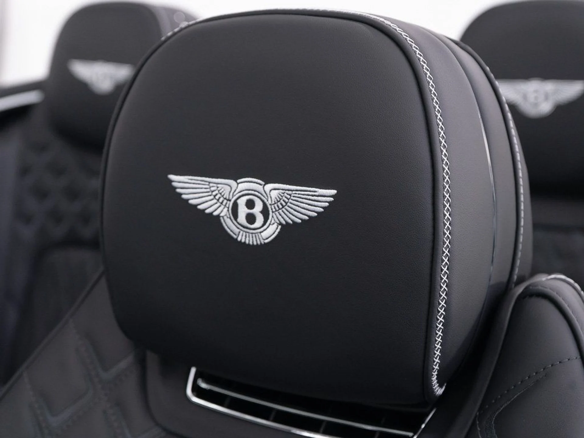 mph024_2298872439_df4823d63426674259af9eeb768e95cd_20af22bd0f