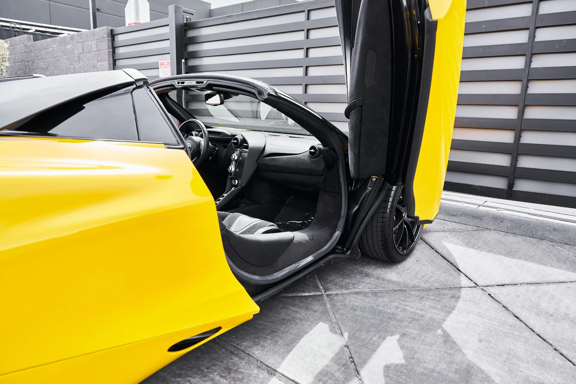 mph024_2302033361_Used_2021_Mc_Laren_720_S_1775521522_370b55931c