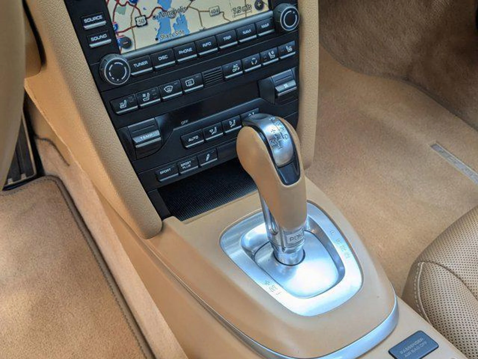 mph024_2303315331_z_Kicf_Xim_Y_Mx8yl_WCP_u_M_73mf_SA_5ff4f5fa78