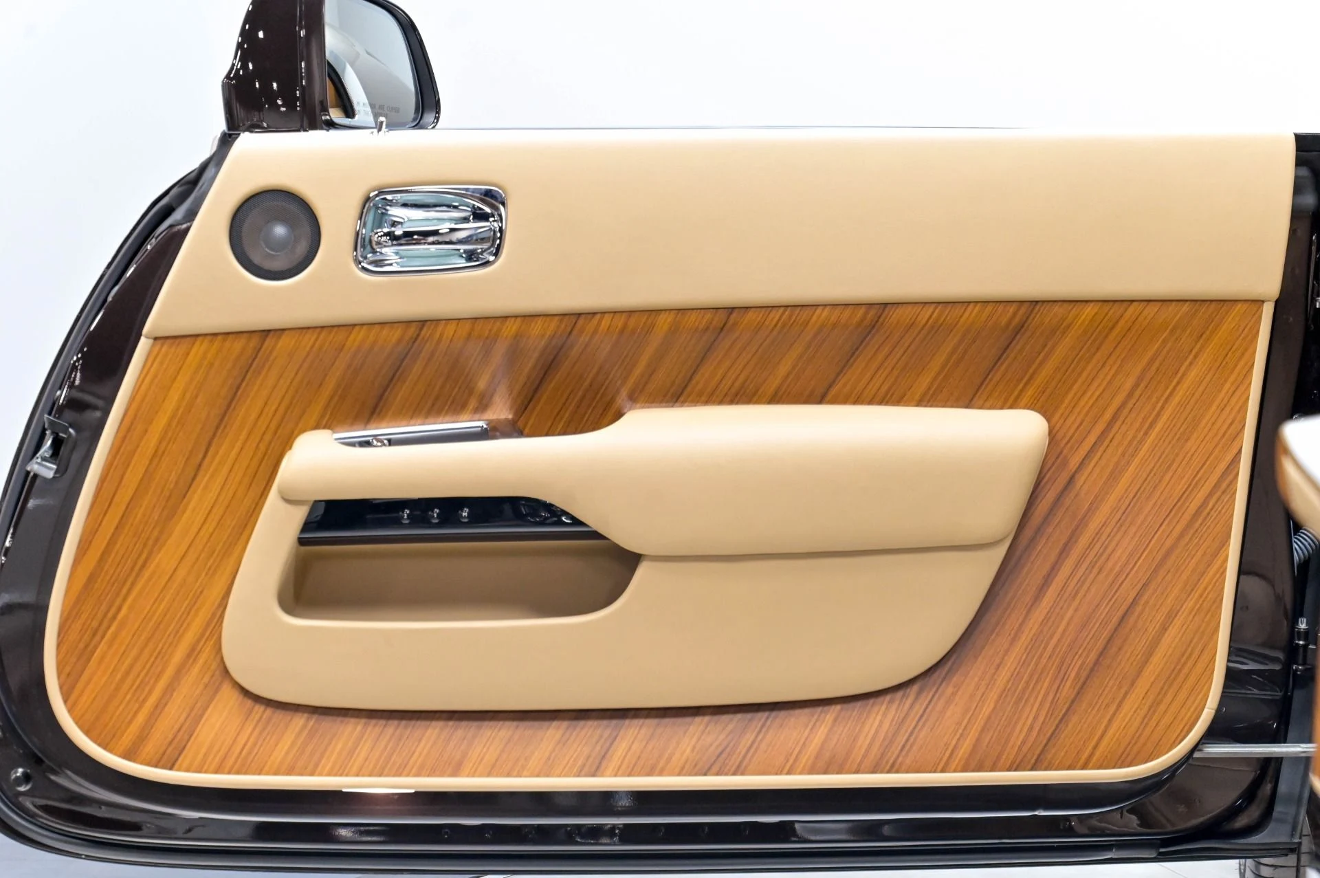 mph024_2303454464_Used_2014_Rolls_Royce_Wraith_1783020984_bf4574574f