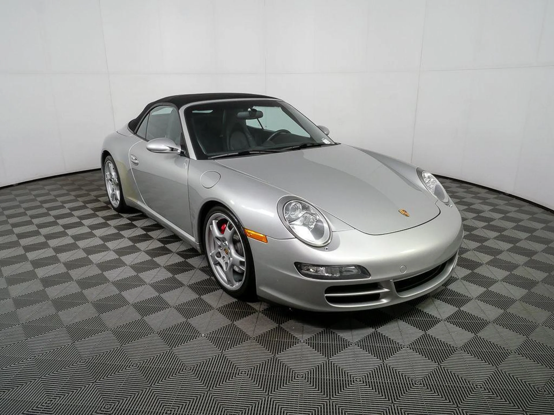 mph024_2308415237_HHQPS_Ex5x_Dch_VK_Rm2_XCBWG_Mk00_M_d0e70de5ee