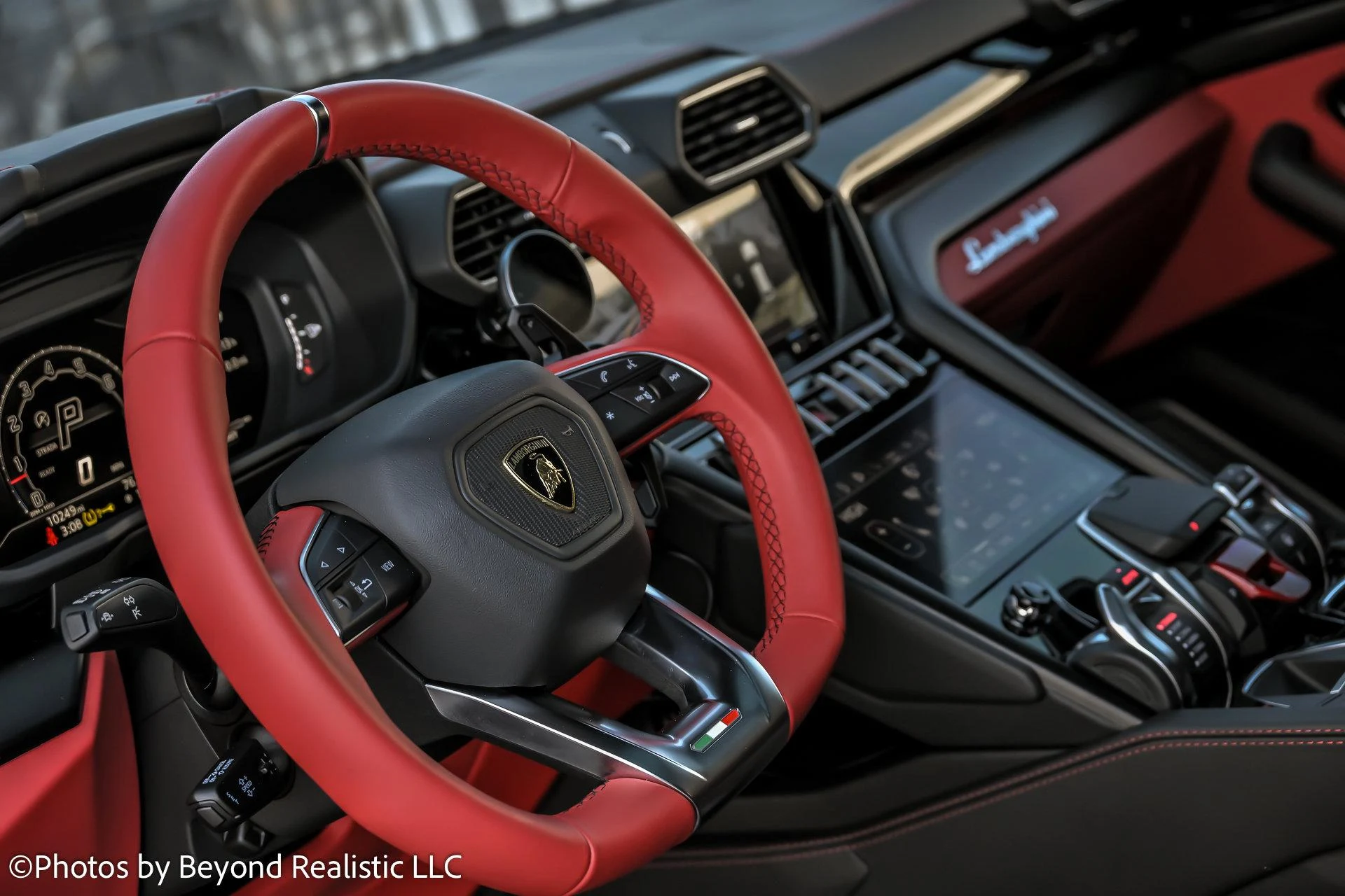 mph024_2312415969_Used_2024_Lamborghini_Urus_S_1769853126_c0113ad422