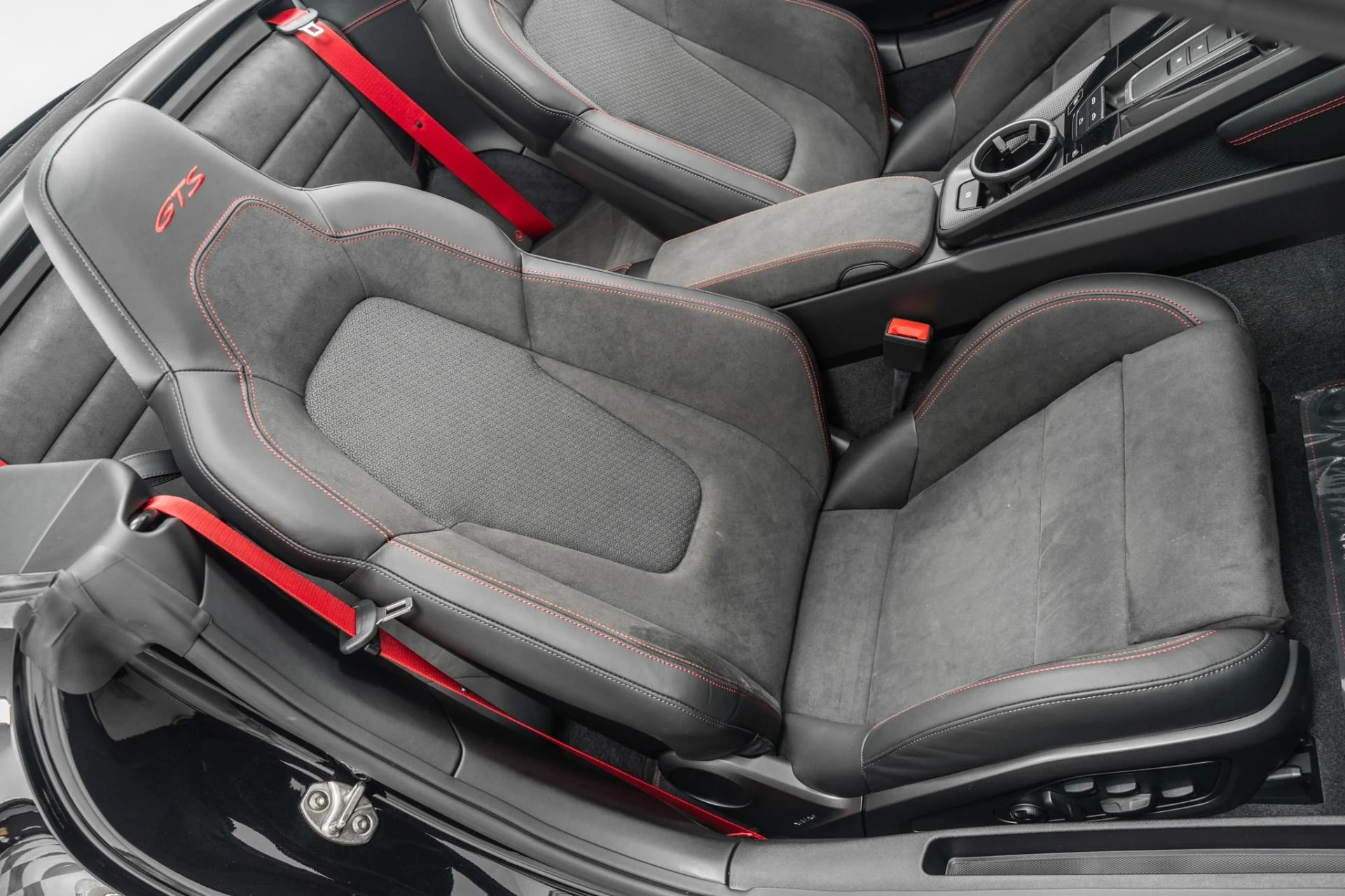 mph024_2314653387_Used_2026_Porsche_911_Carrera_GTS_Cabriolet_532_Horsepower_625_Miles_Adaptive_Sports_Seats_1784663059_15143bcd2f