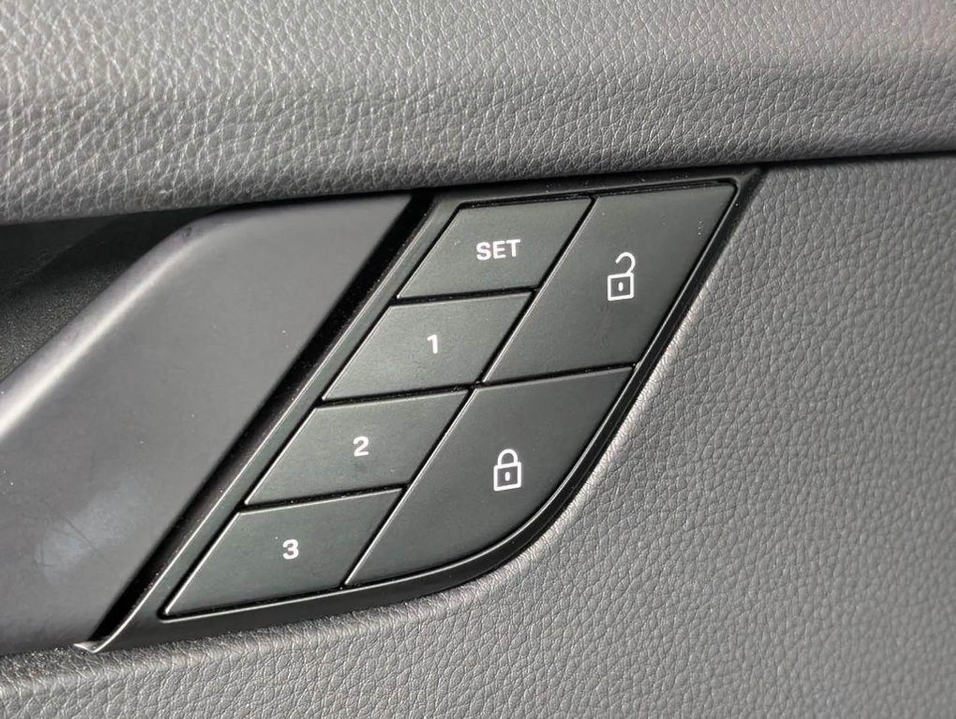 mph024_2315463710_pp_Wpwg_YDW_Bs_Yhyw_D_Ubi_H_Sd0g_MU_e2d0803ce0