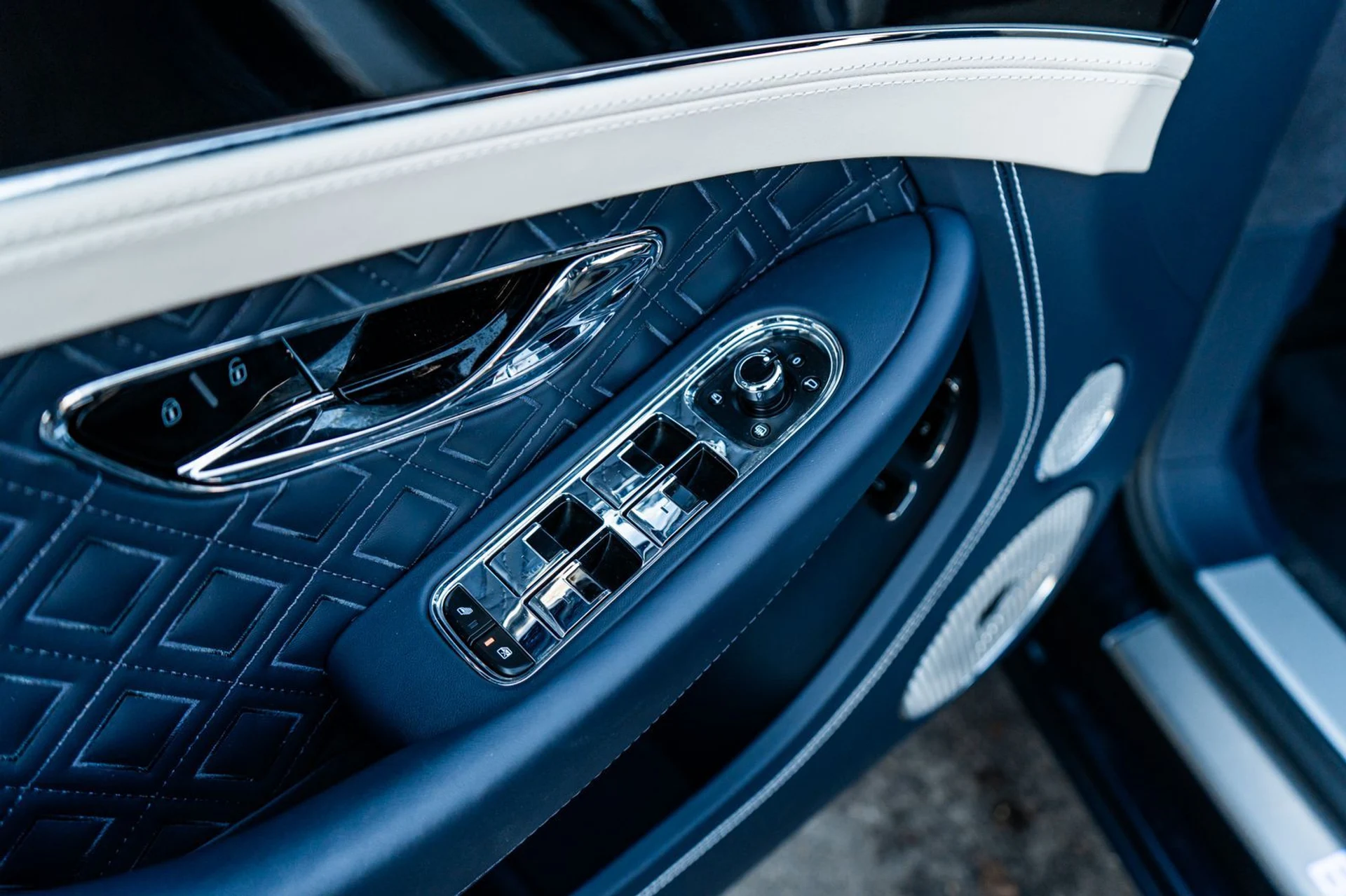 mph024_2315610869_4eae7acf_0de8_4c7a_8aac_0198f94897c9_278dce65f9