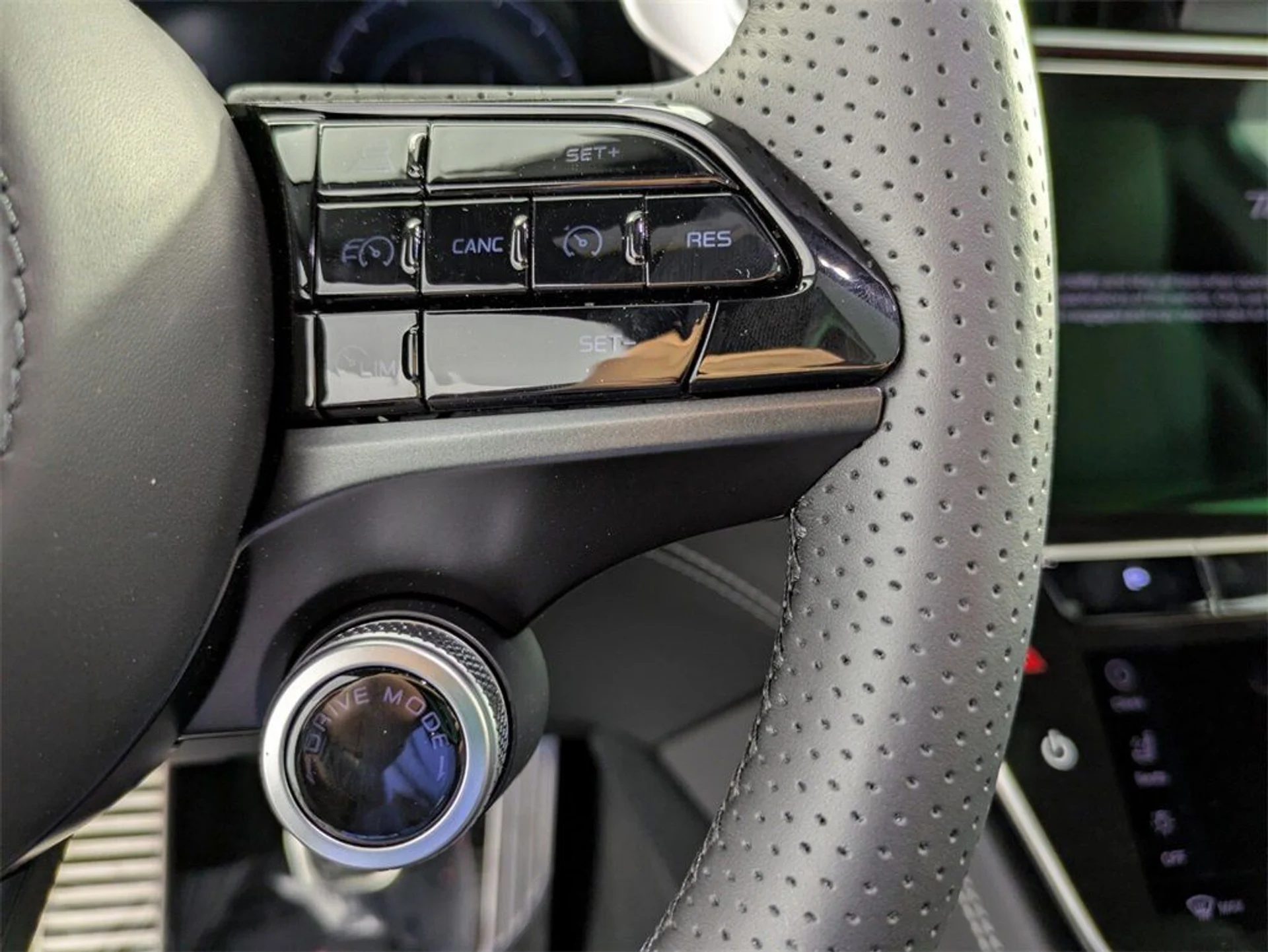 mph024_2315853538_a5fb51c0e1edfde80b5495bd3058b8ec_f36e4c1365