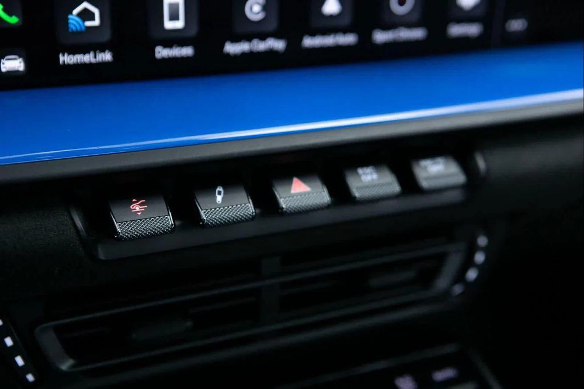 mph024_2317913067_aiz_X_t9_I3_Jc_PN_Yl_JC_Pa_HUXUC_59_U_e35a246cb2