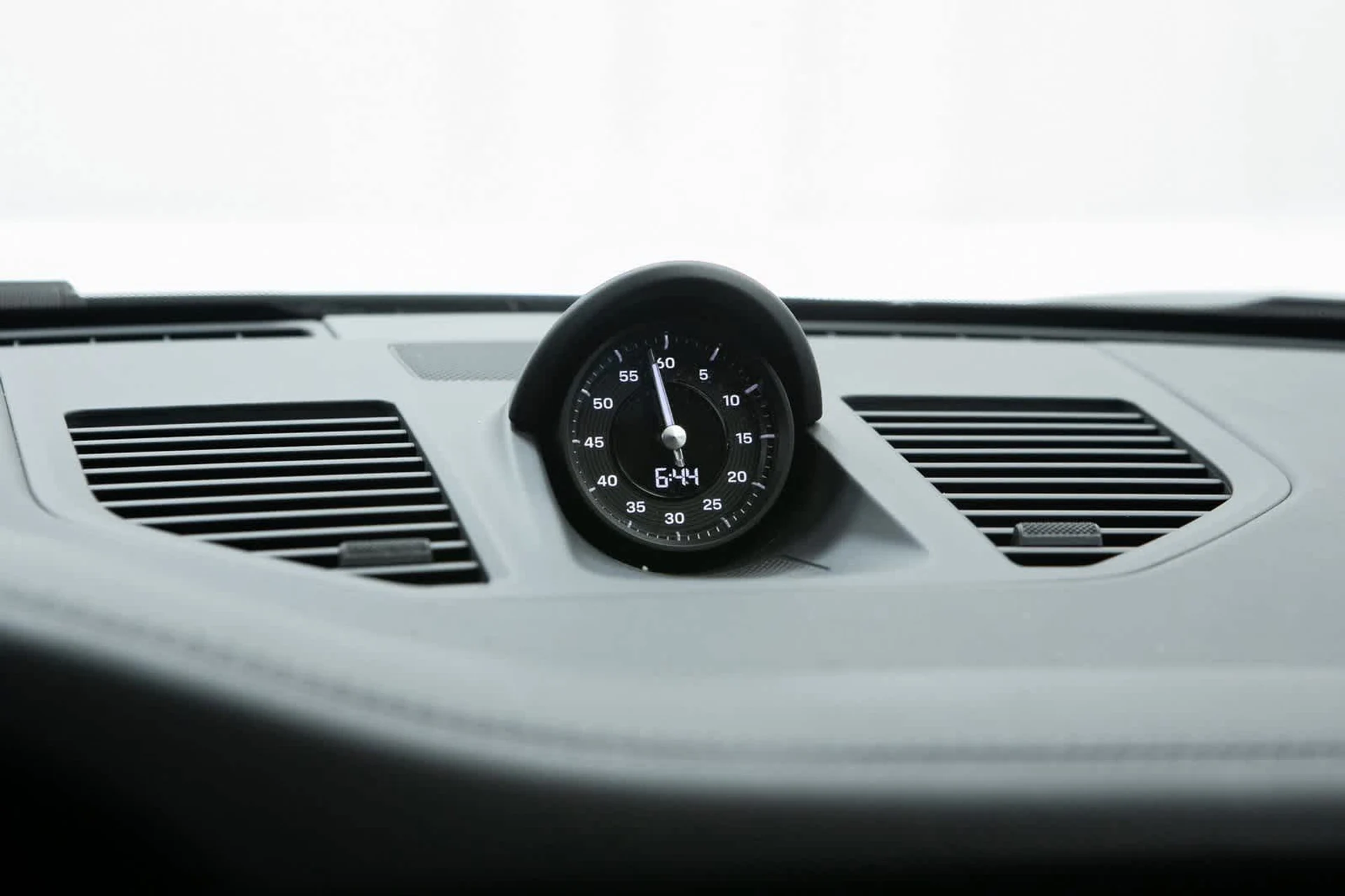 mph024_2318958407_a117e6afe945f64d614f37af37401deax_7e71861091