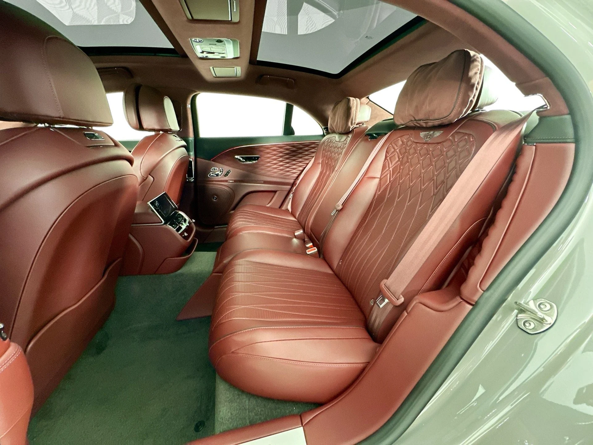 mph024_2334283001_25_2a561f9a3f