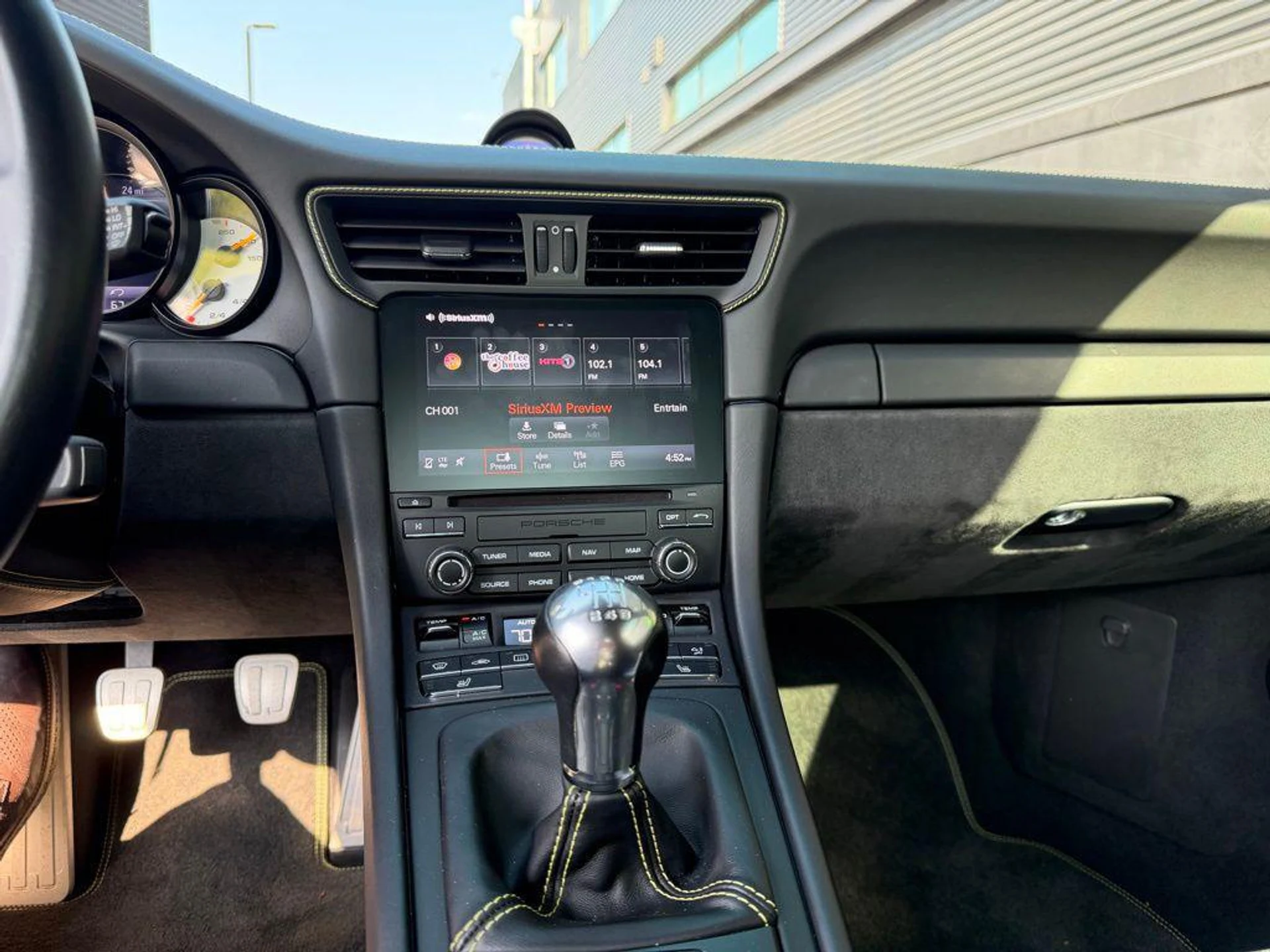 mph024_2345233109_q_G_Bs_M_Jl_BJO_0ss_Y_Mx_Qc_UR_Vxo1_Sw_1c38004879