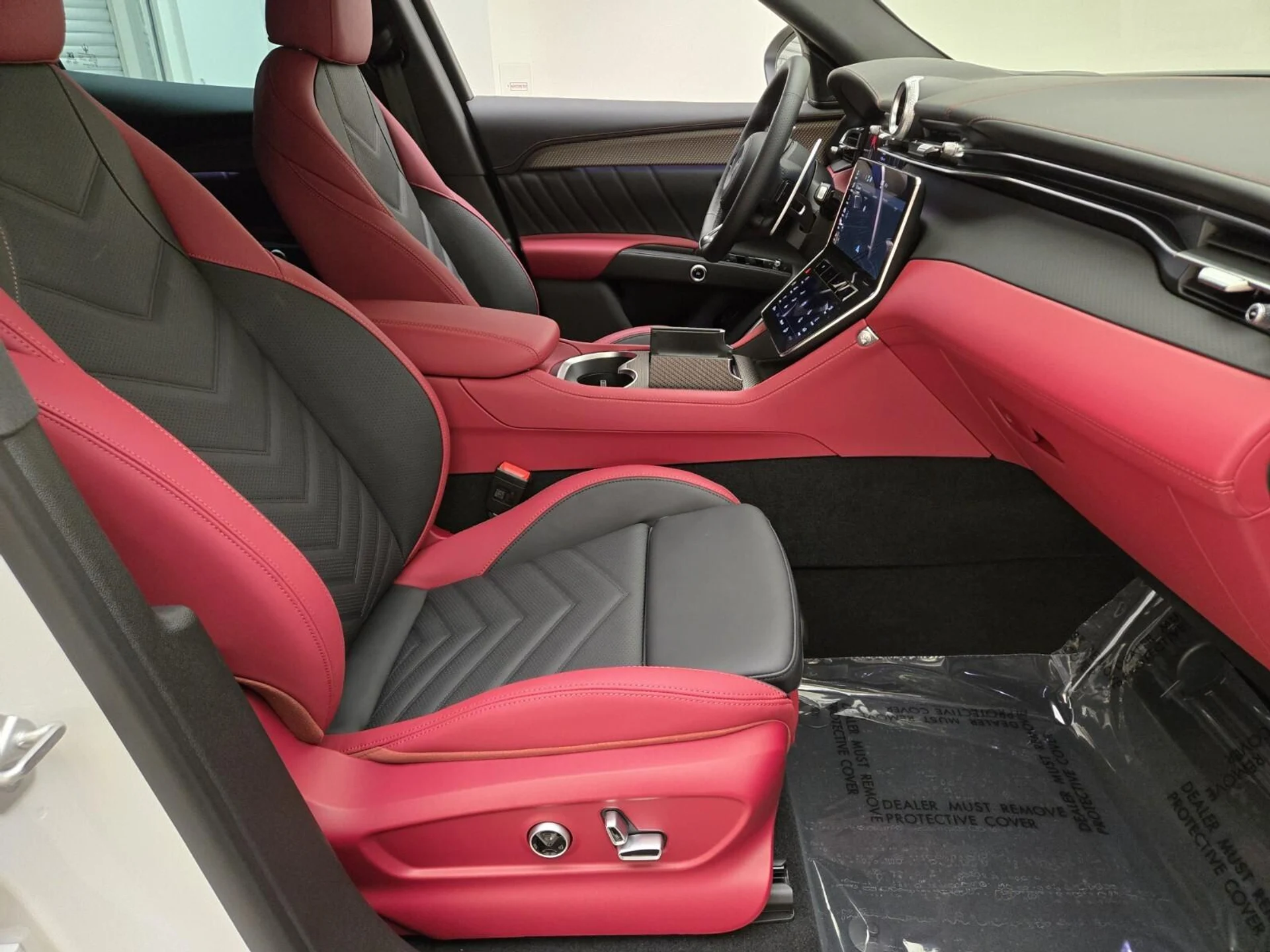 mph024_2345674687_New_2025_Maserati_Grecale_Folgore_1753162037_007dffb132