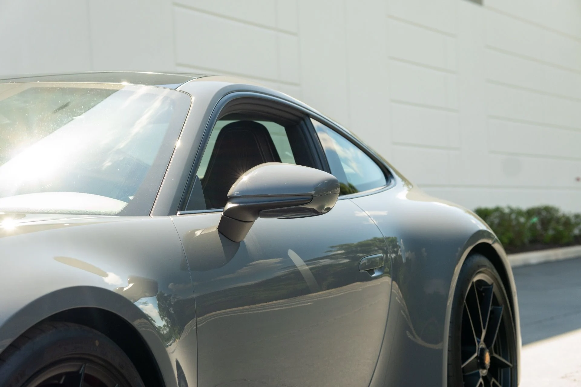 mph024_2346153348_Used_2025_Porsche_911_Carrera_4_GTS_1758912978_9d5eddf64d