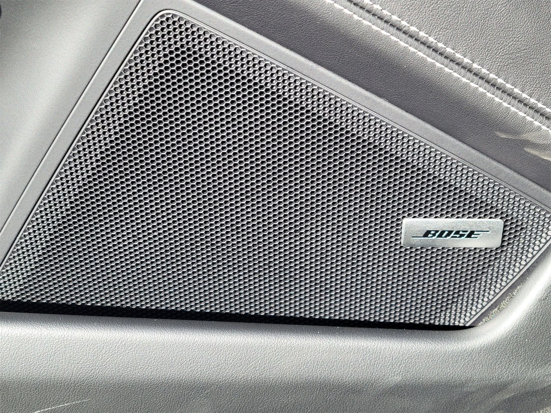 mph024_2355747610_2bc0030366113d2203951a5fa8799498_08484ded51