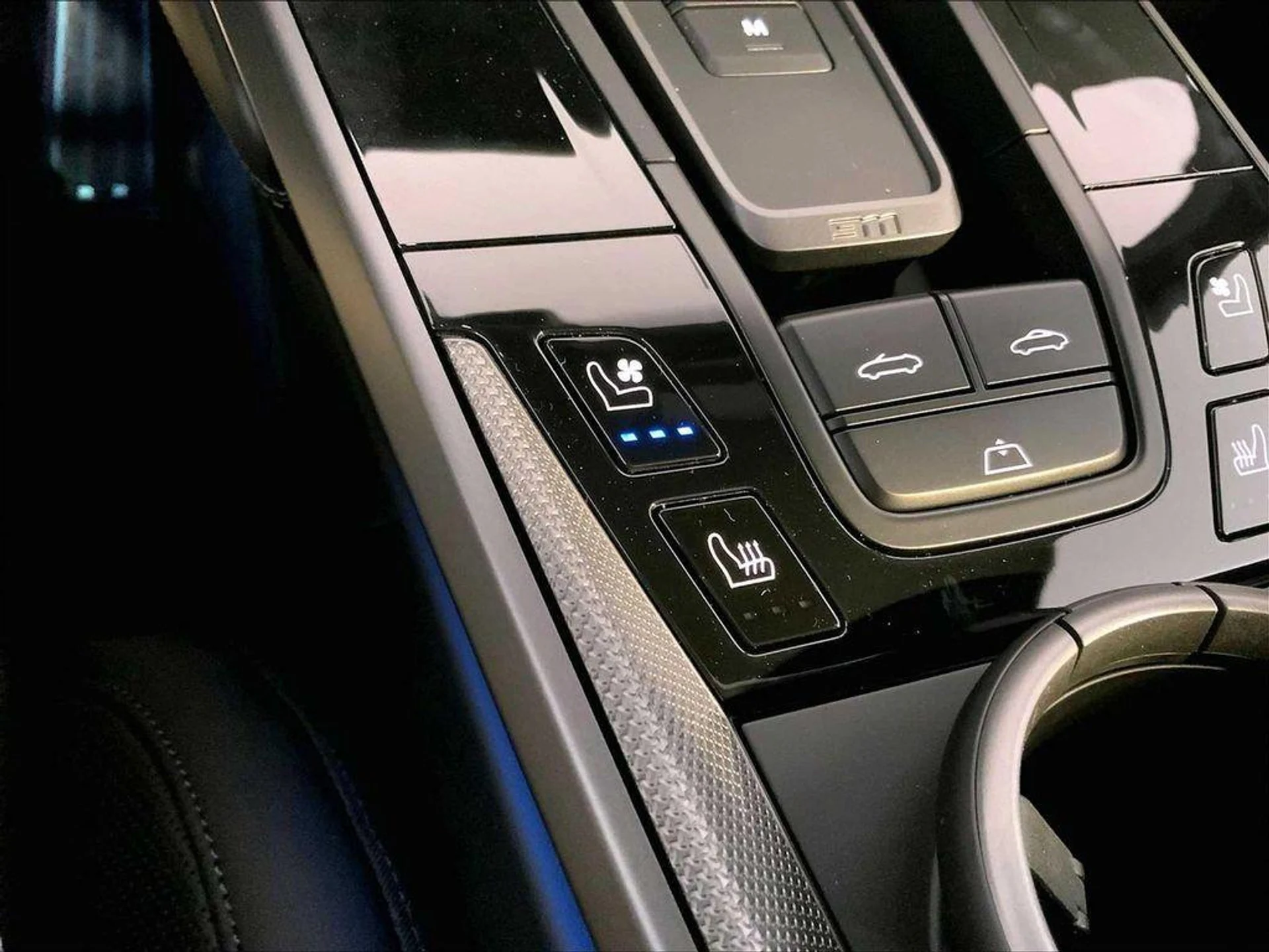 mph024_2357601471_Zim0n_Yg_N_Ohe4nv_Jl0_N_Vfts4_B0_RE_34a563d5f2