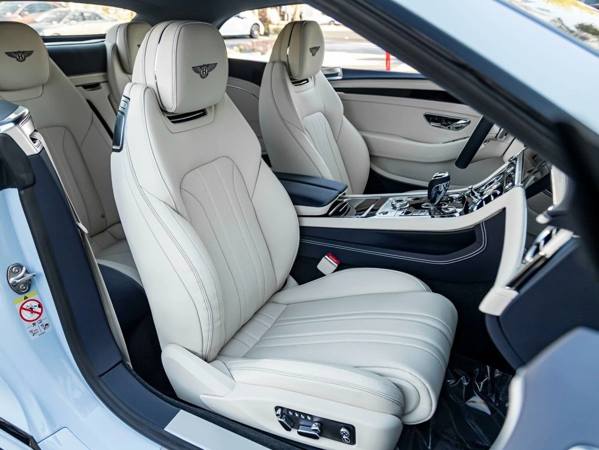 mph024_2368570420_25_368f57be6d