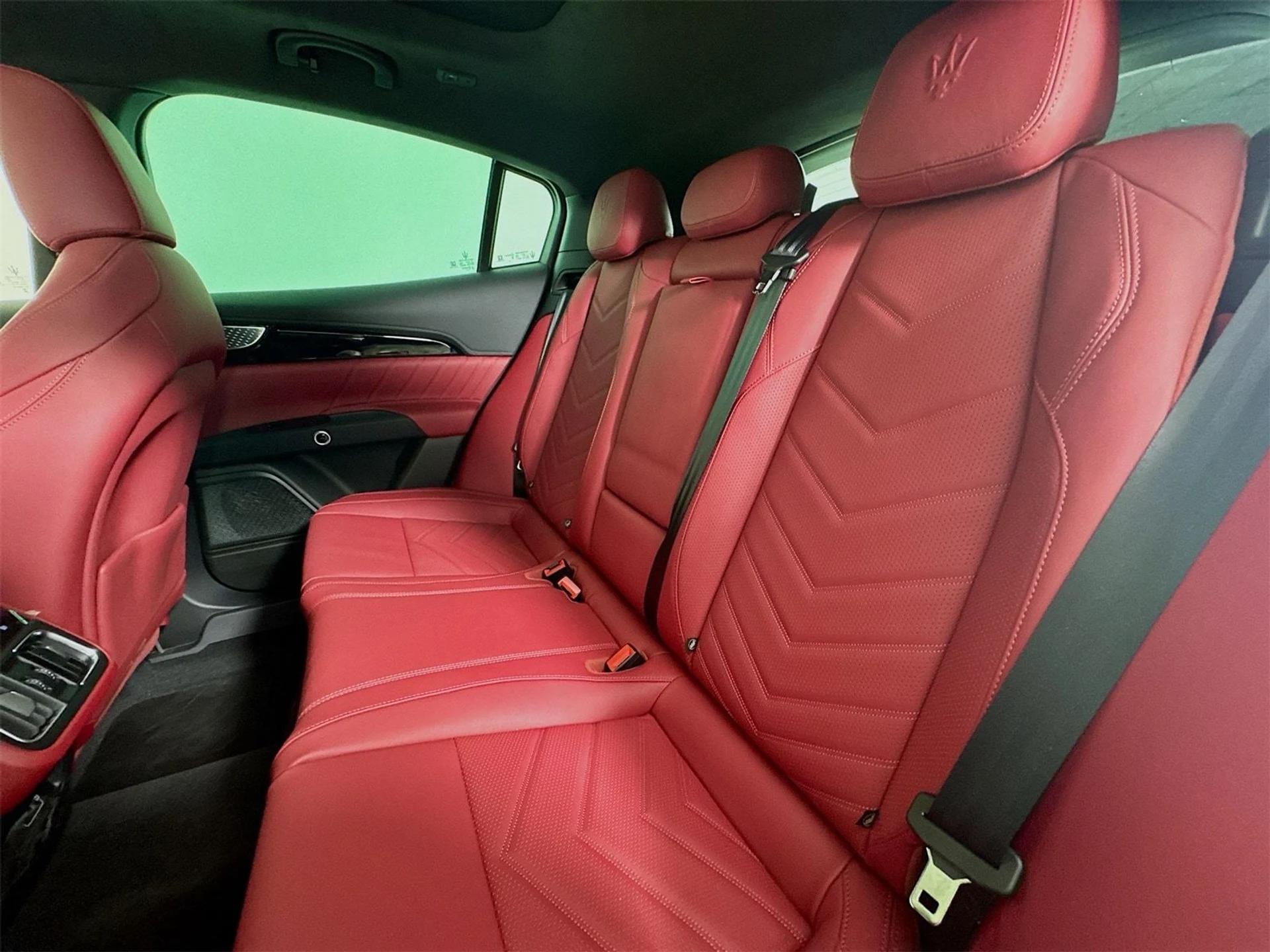 mph024_237148338_41e508c09484e9f483b1b90b70aa6225x_4cb394a997