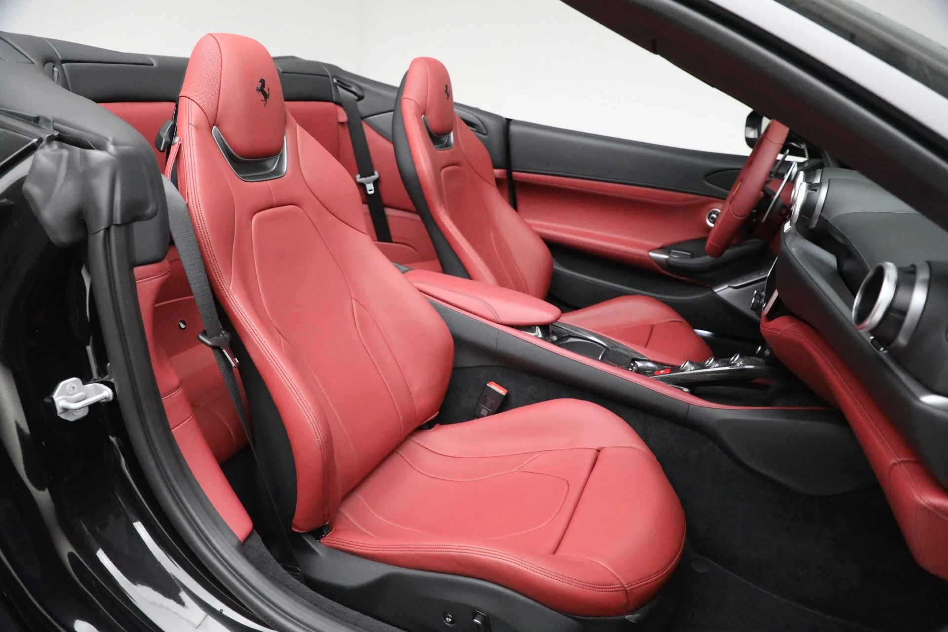 mph024_2372428487_Used_2023_Ferrari_Portofino_M_1718995338_34385fc4f8