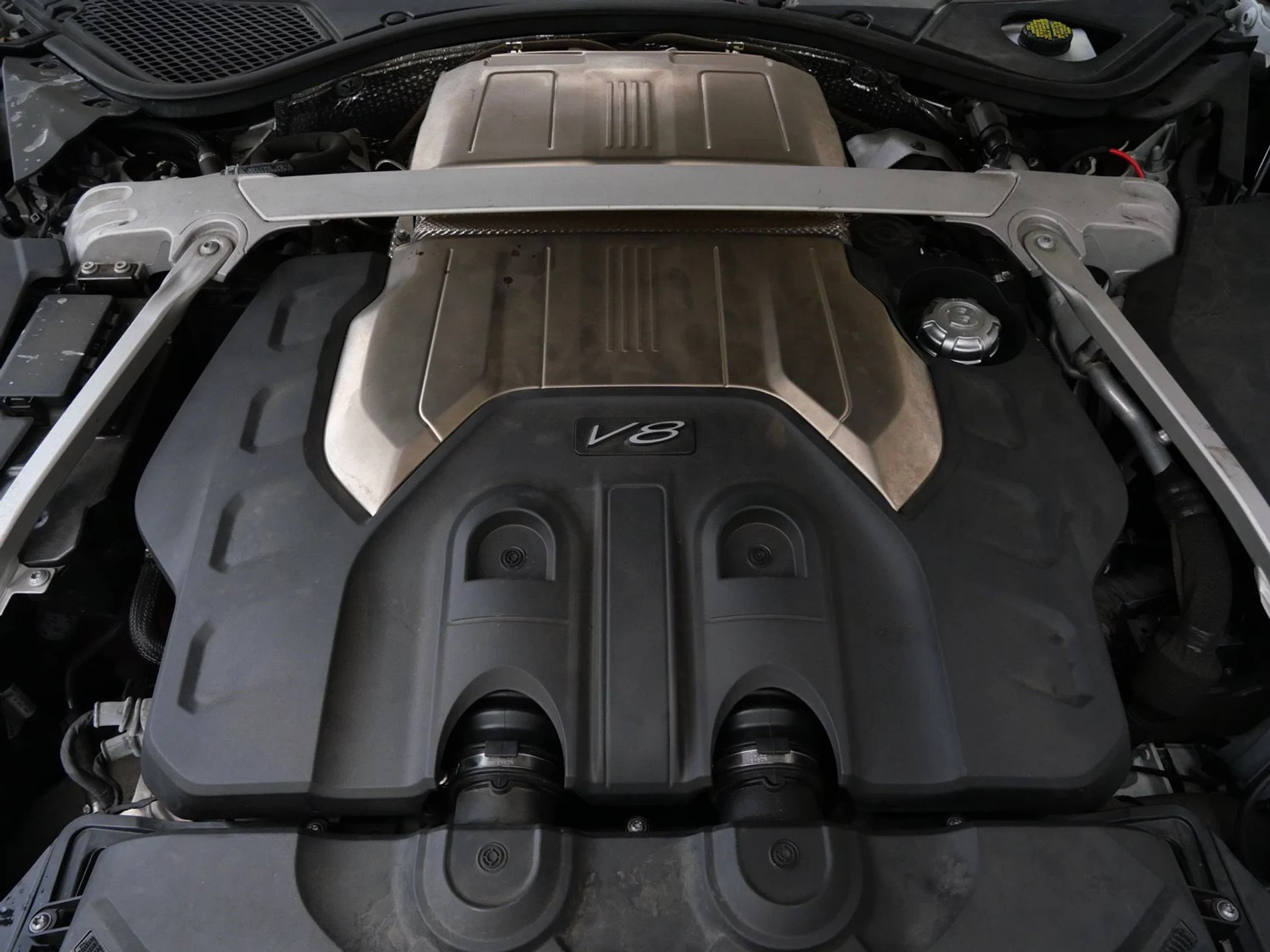 mph024_2379427359_f4e048f634d4be255b81077692e47361x_4066c56e42