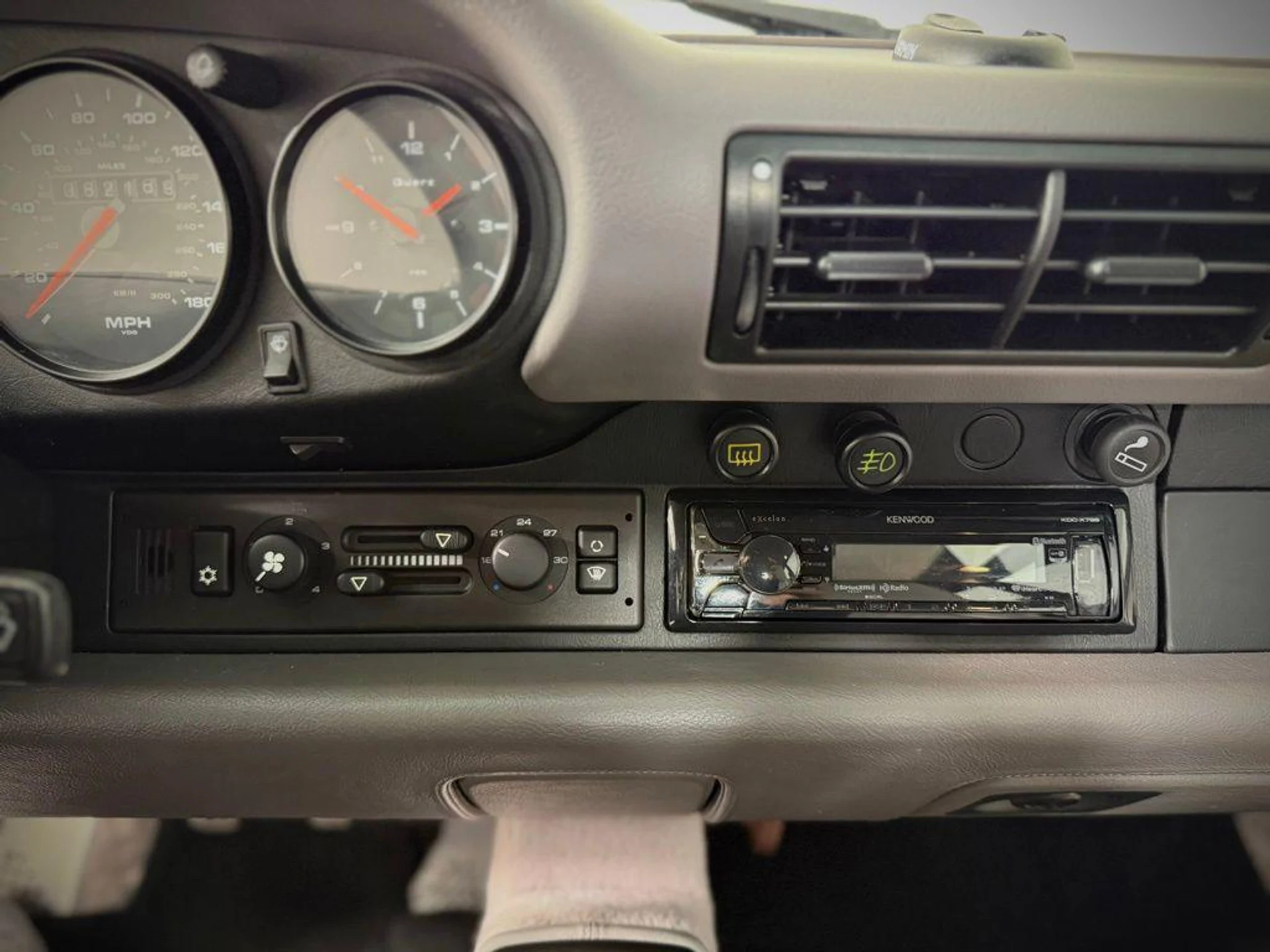 mph024_238085481_Gy_S_ywy_P_Oq2_A4_Vwd_I_Ek7og_Kte_A_55981a4471