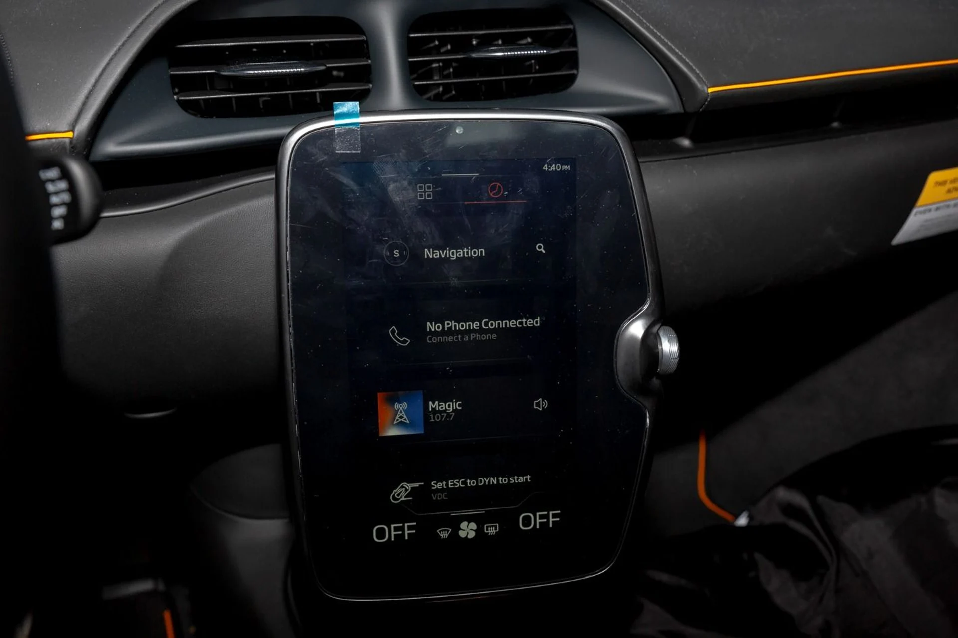 mph024_2390613492_457_p25_l_20f0e2b3a5