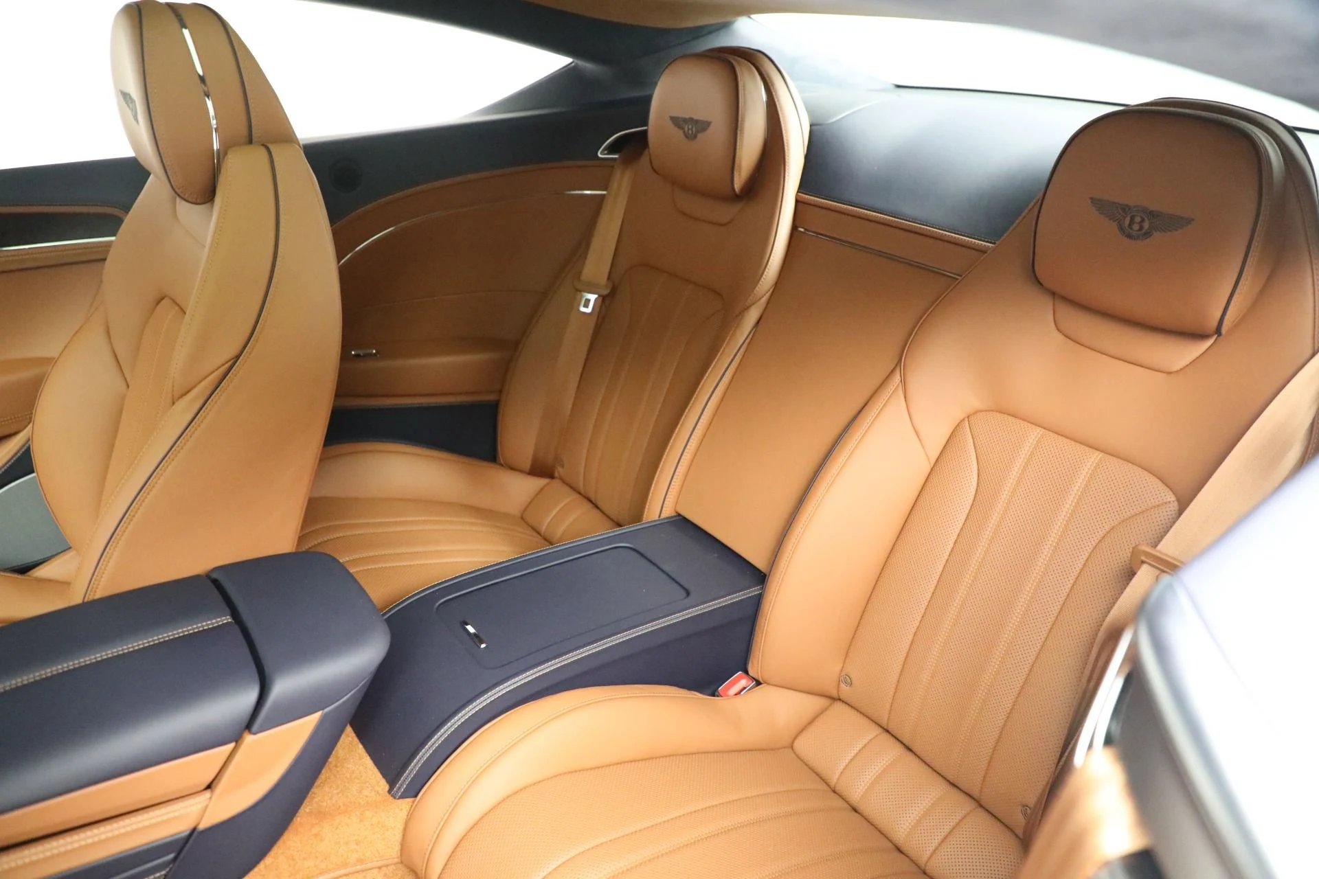 mph024_239253896_Used_2023_Bentley_Continental_GT_V8_1678831904_7088271100