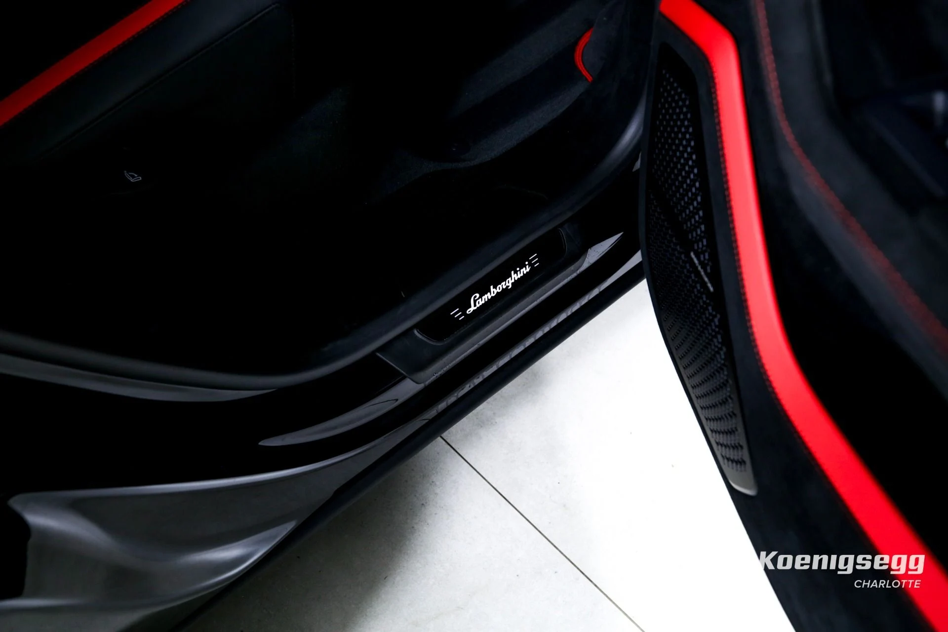 mph024_2408686548_Used_2023_Lamborghini_Urus_Performante_1746560193_917975070c