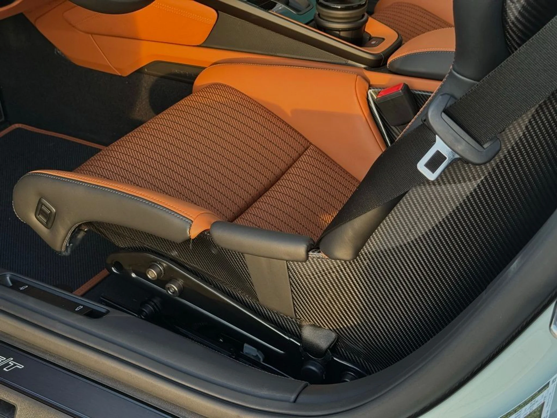 mph024_2410025627_b0baa631e96e47b14853ad075c8e534c_84d60394b8