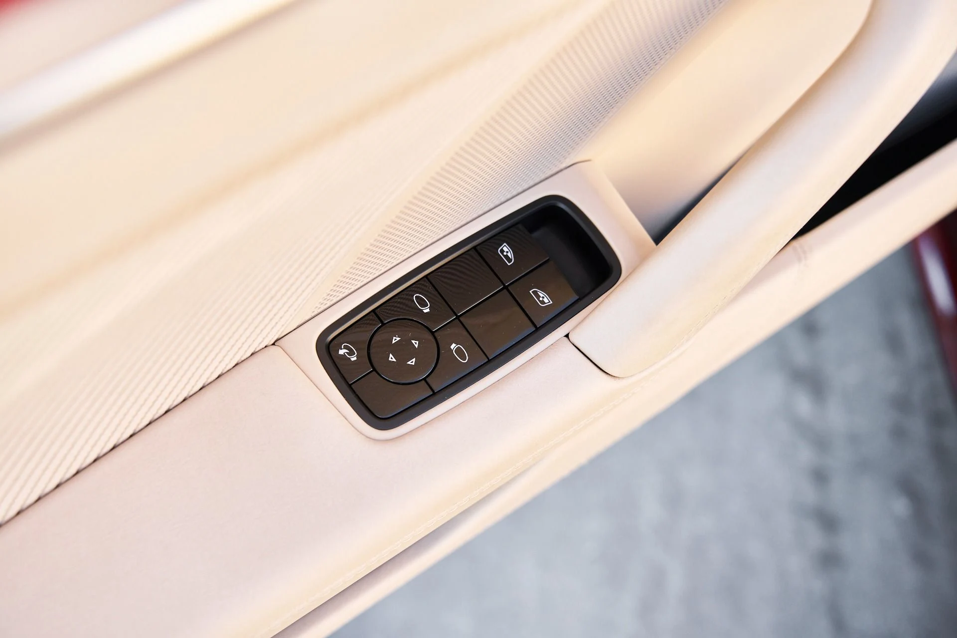 mph024_2410868480_Used_2021_Porsche_911_Targa_4_S_1760993798_5e98a456be