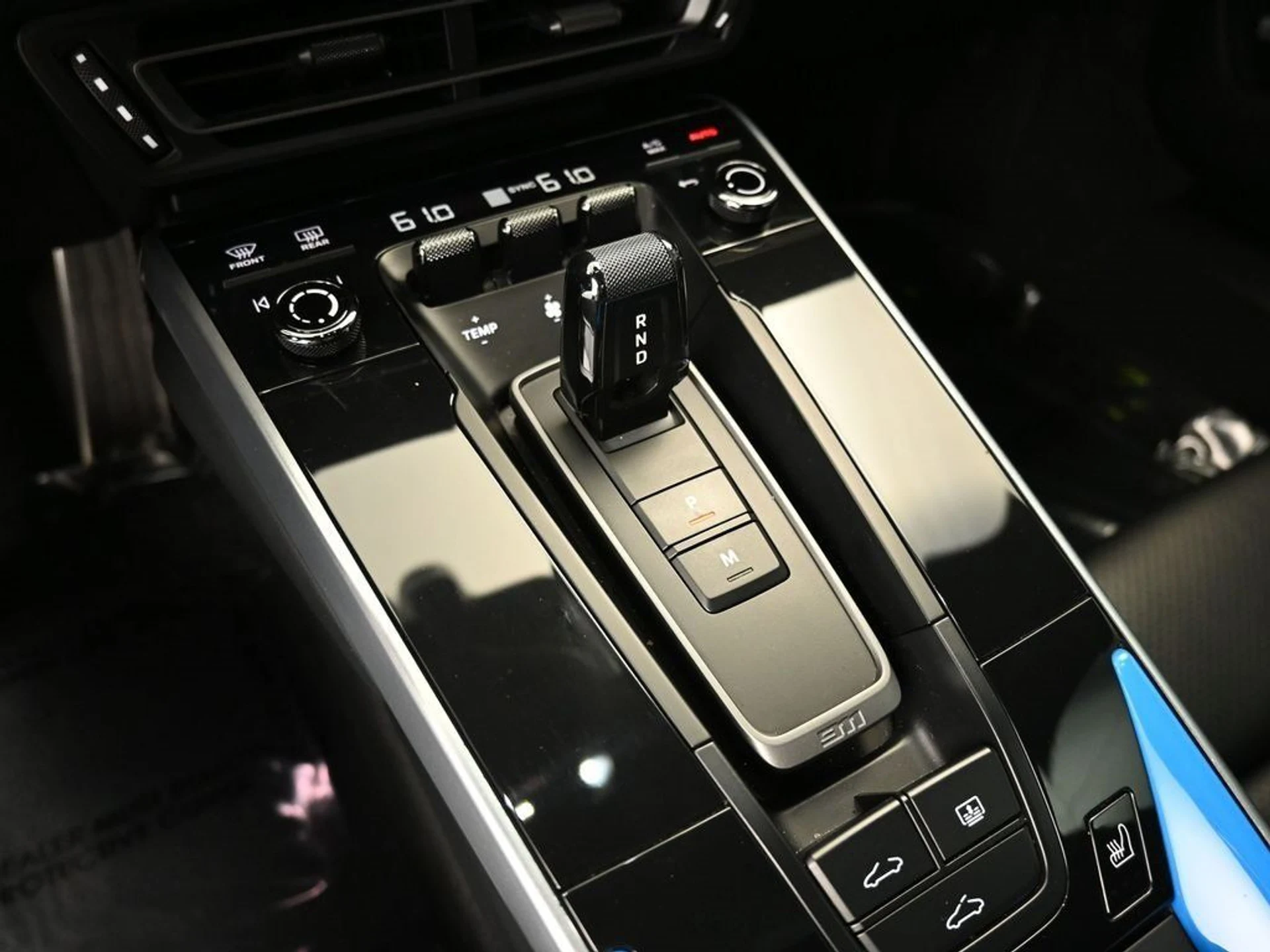 mph024_2410877621_a58486c8b1f5e4f6b6852c1b4b233381_6b58c6212f