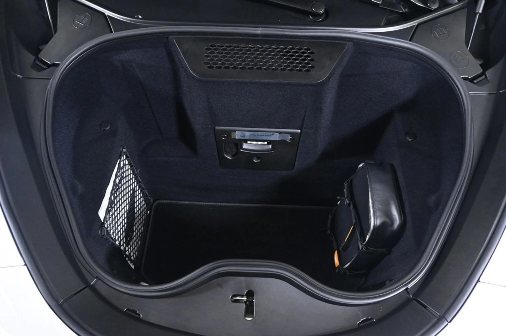 mph024_2415722814_new_2026_mclaren_gts_techluxcoupe_11350_22972747_24_1024_a68d8dc3dd