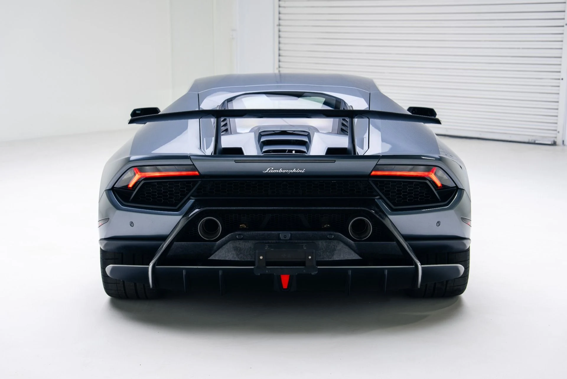 mph024_2419948637_Used_2018_Lamborghini_Huracan_LP_640_4_Performante_1765562514_2cf4f2e031