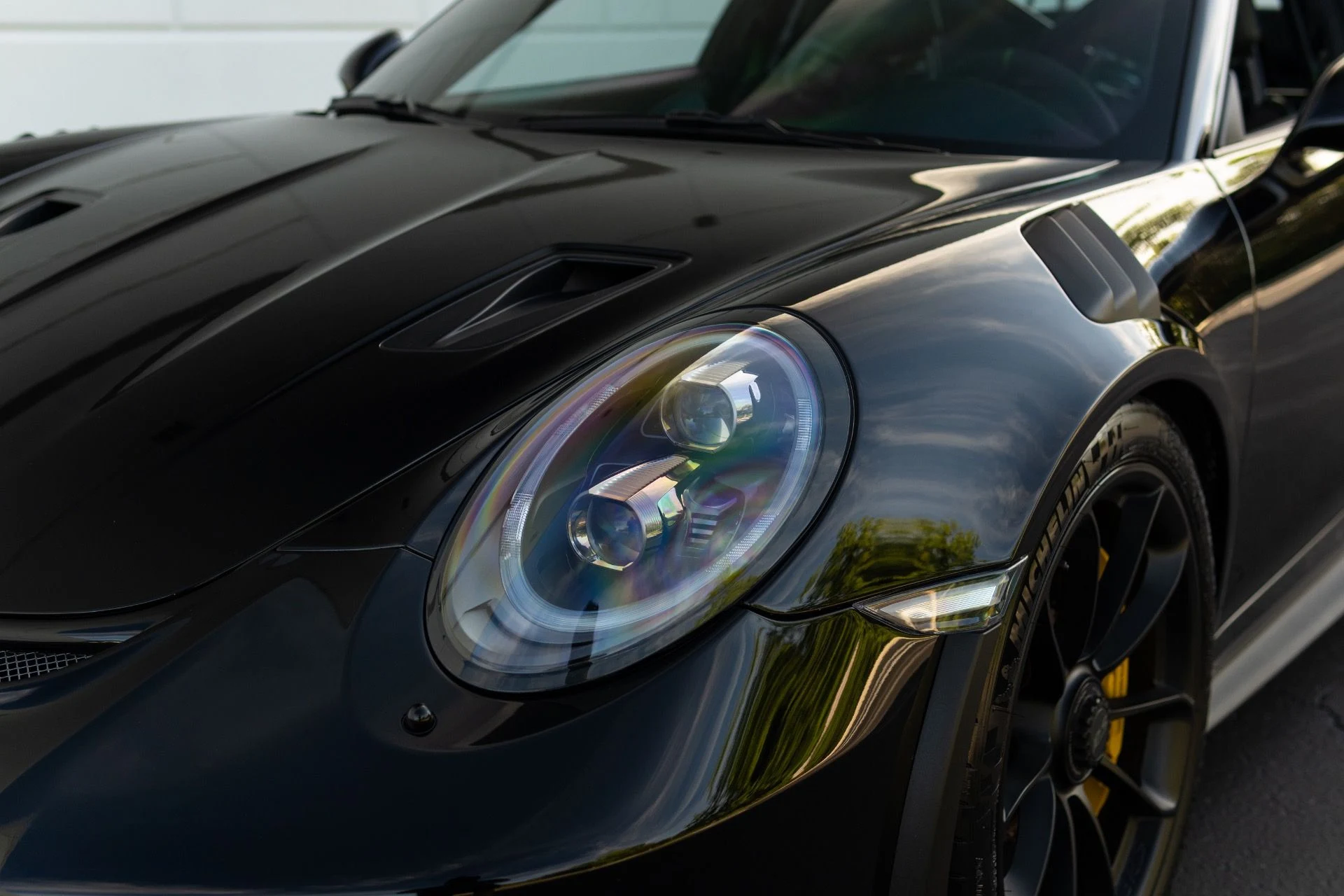 mph024_2421382273_Used_2019_Porsche_911_GT_3_RS_1765832694_8e2e84f43b