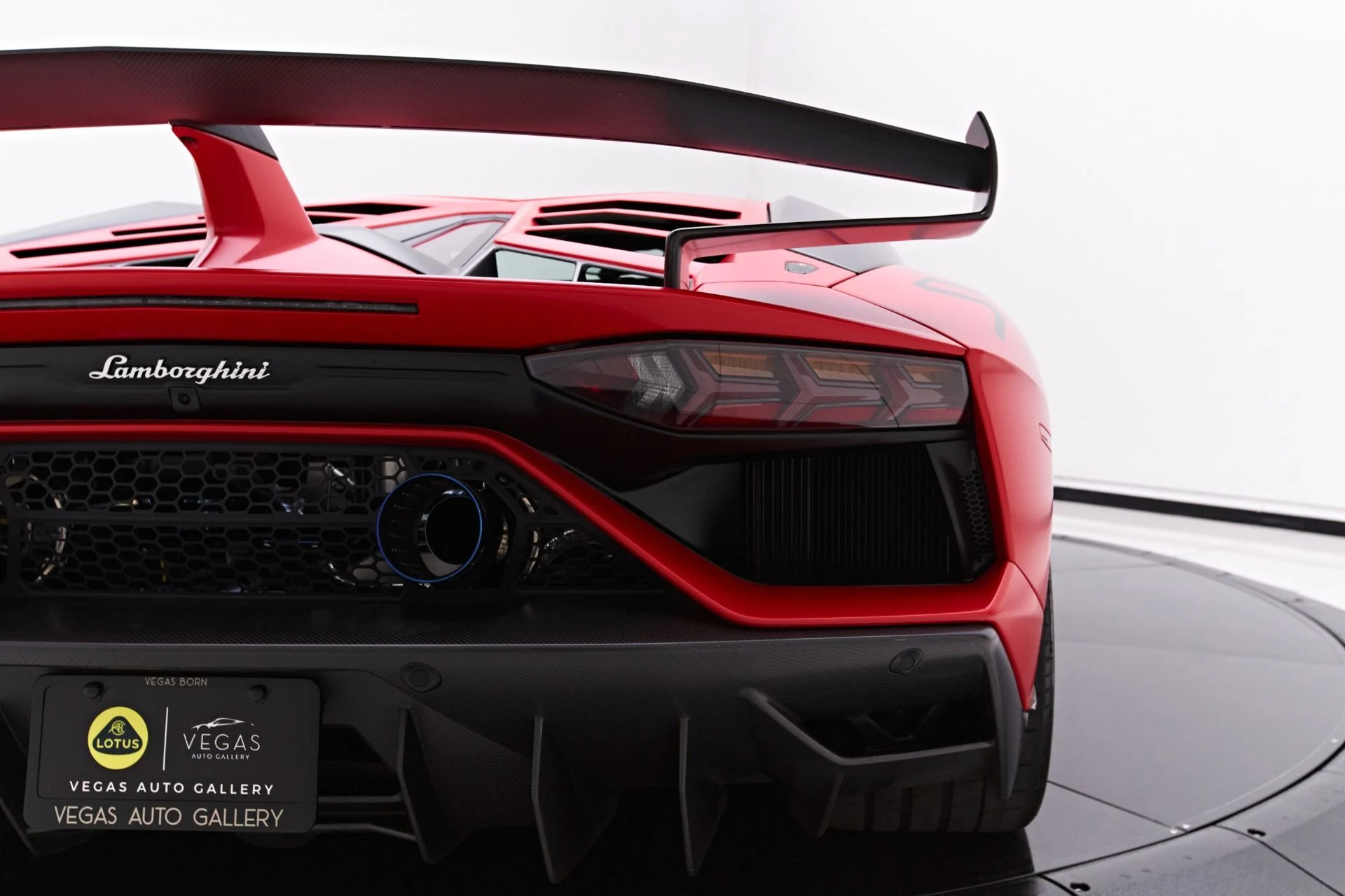 mph024_2422378134_Used_2019_Lamborghini_Aventador_SVJ_Base_1660667507_7933c1ac6b