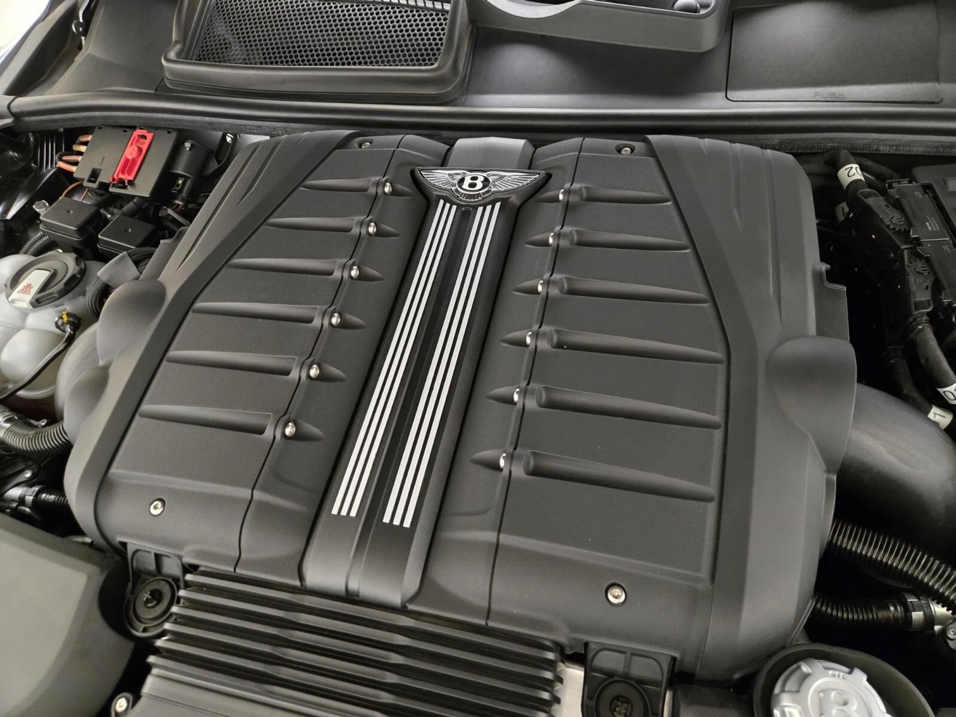 mph024_2425995491_Used_2018_Bentley_Bentayga_W12_1776837878_7e76a41ffd