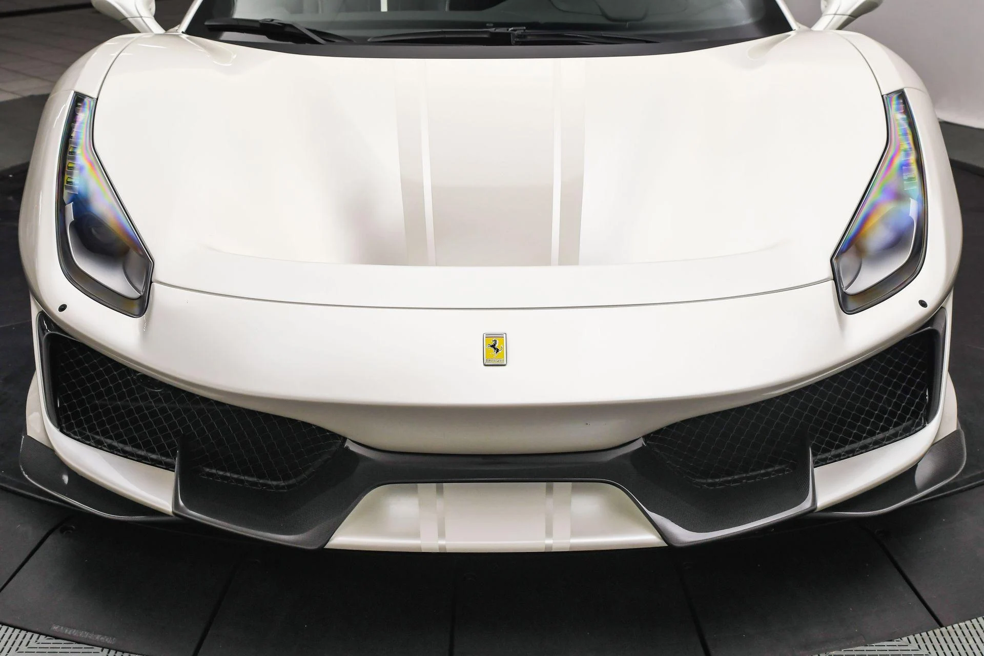 mph024_2438489152_Used_2020_Ferrari_488_Pista_Base_1757455484_37a9176faf