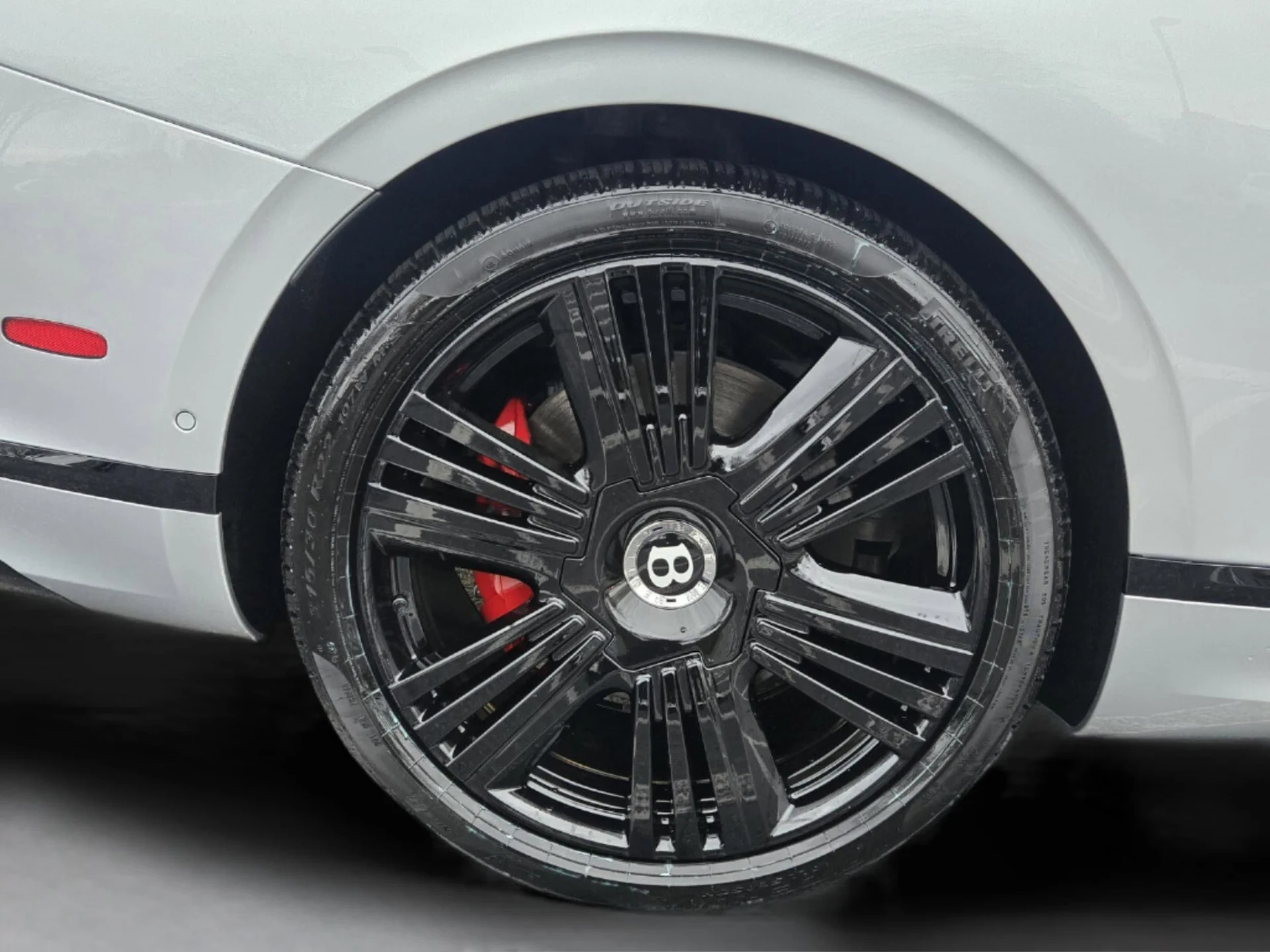 mph024_2442713641_2d90c611f1325b1e80fbe7bff90fbe26x_eb4c9a602f