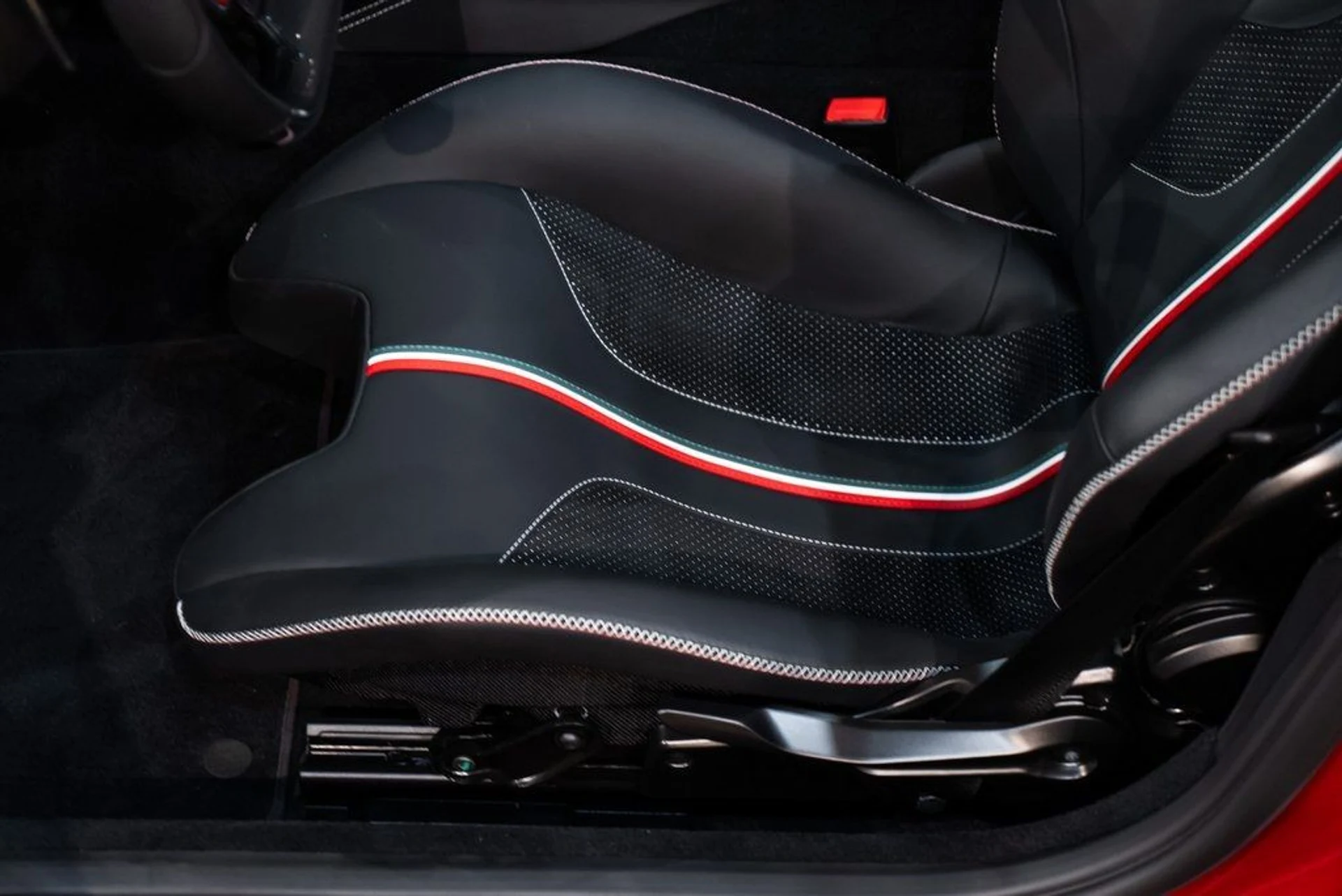 mph024_2443729802_51fb1e3dc2777d646c80458fd0ba1556_e0fc35ee20