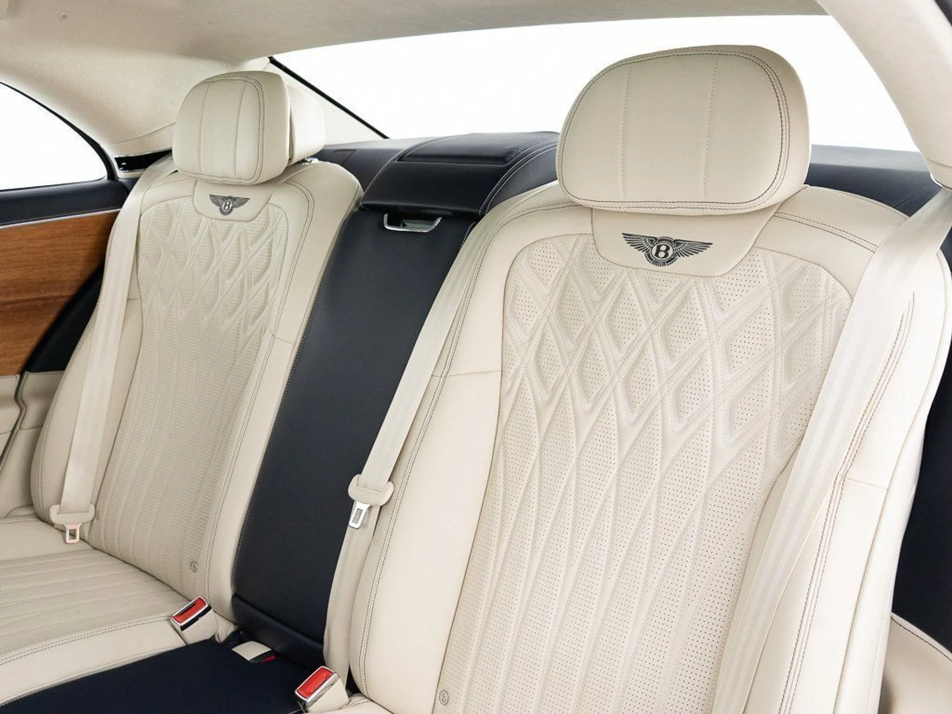 mph024_244617572_8717f6bd047d4f6d47df18d7ccbcfbee_059047a080