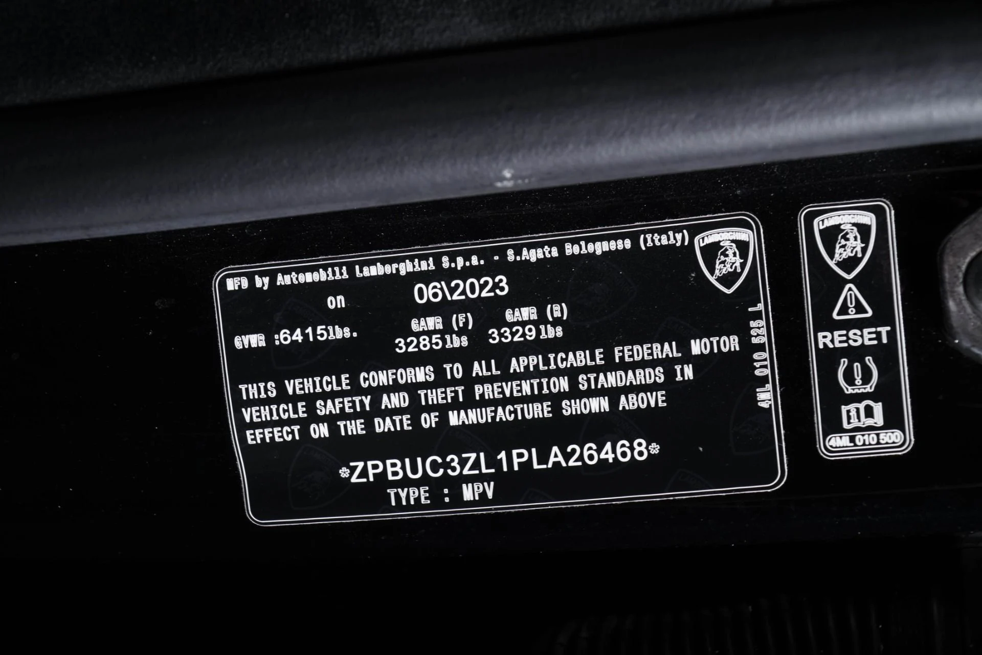 mph024_2450786035_Used_2023_Lamborghini_Urus_Performante_1765384929_019550460e