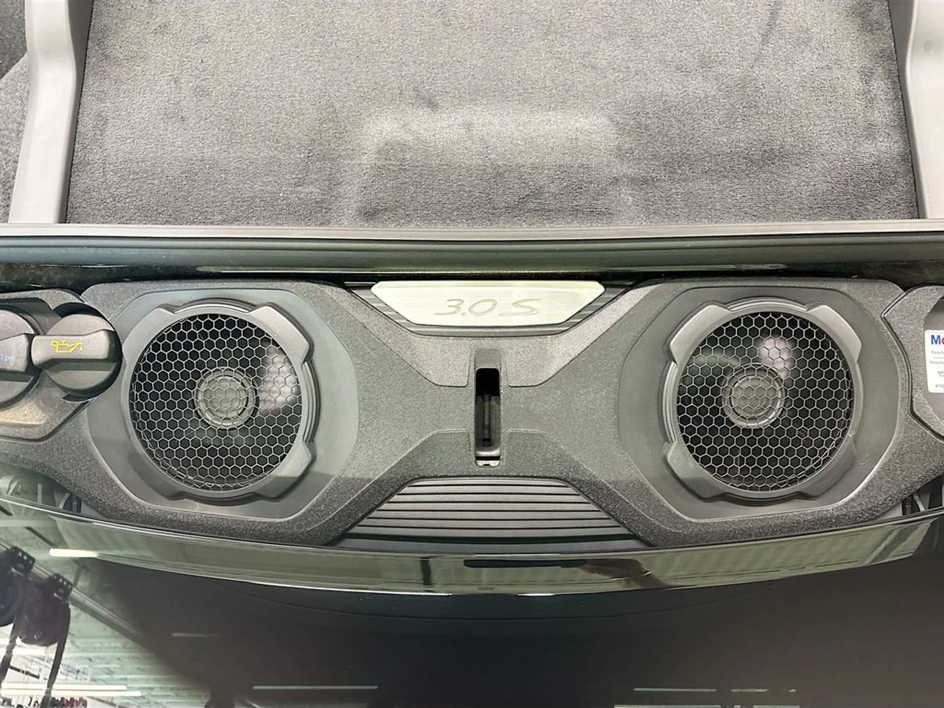 mph024_2454446599_09f6f5732bc0757e4e126d773878bd10_7761d46aba