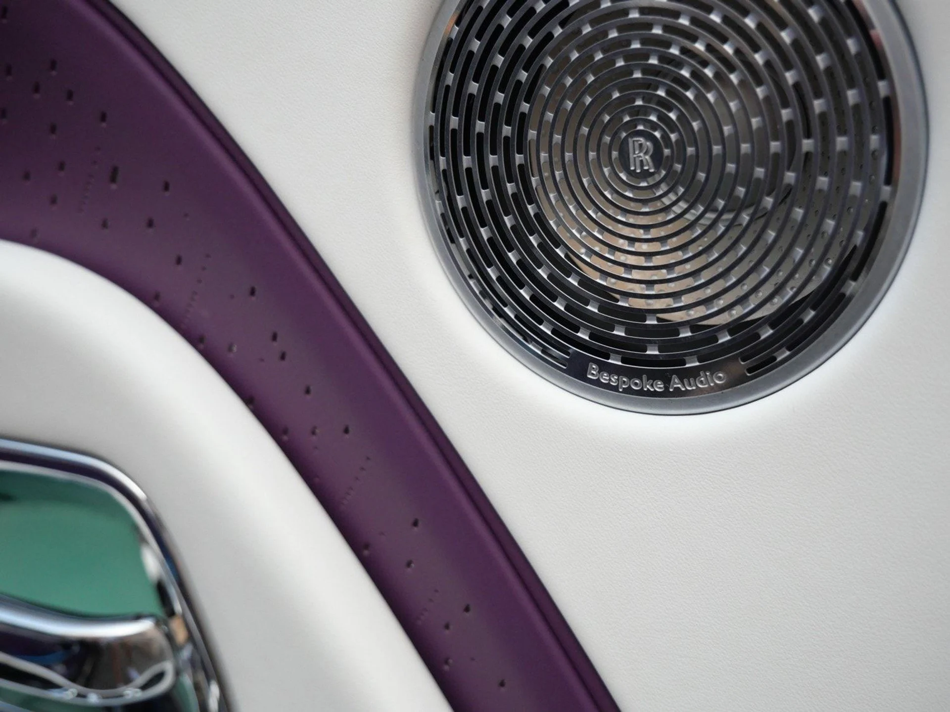 mph024_2461930282_3c42af72a90914db5996ad2db95ae7e7x_9c1f13485d