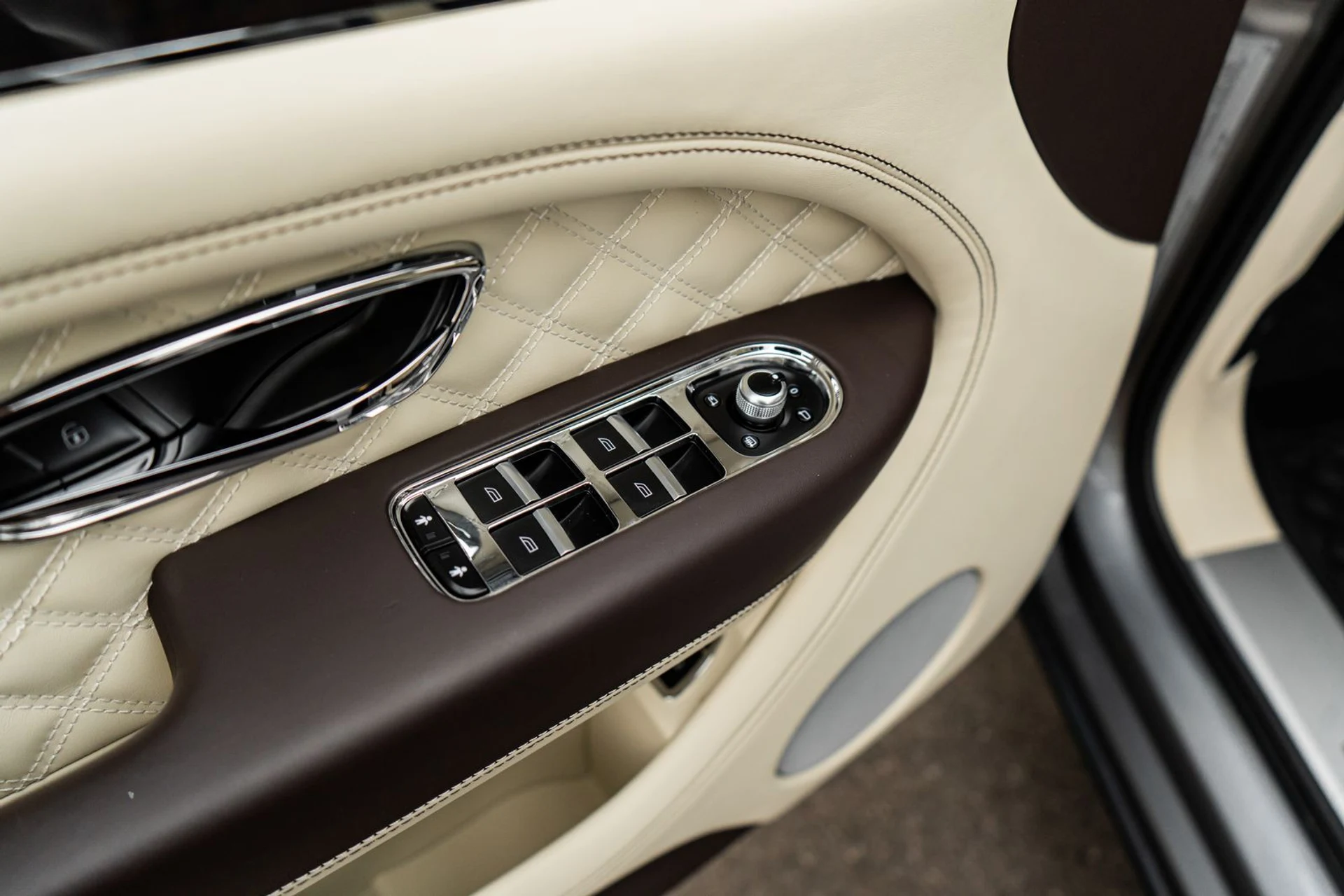 mph024_2462665038_222fccf6_3a34_4548_8838_6b230ff3324f_39d1d50e6f