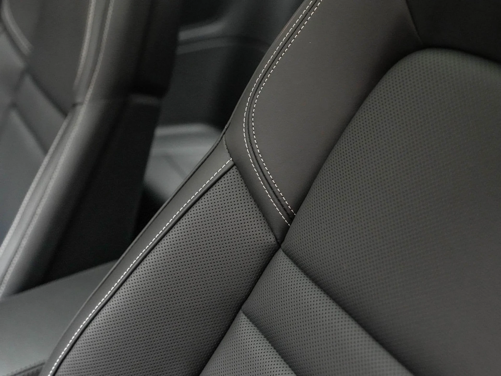 mph024_2465169787_815803f53259cdb9543c410709d70c28x_558b1be3a1