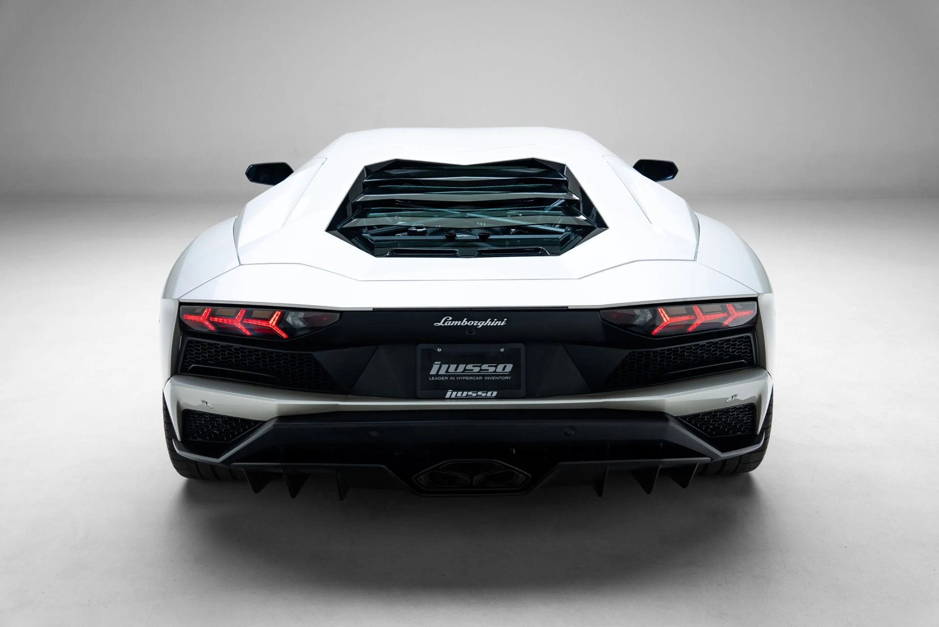 mph024_2470725557_Used_2017_Lamborghini_Aventador_LP_740_4_S_1775604663_6ec948352b