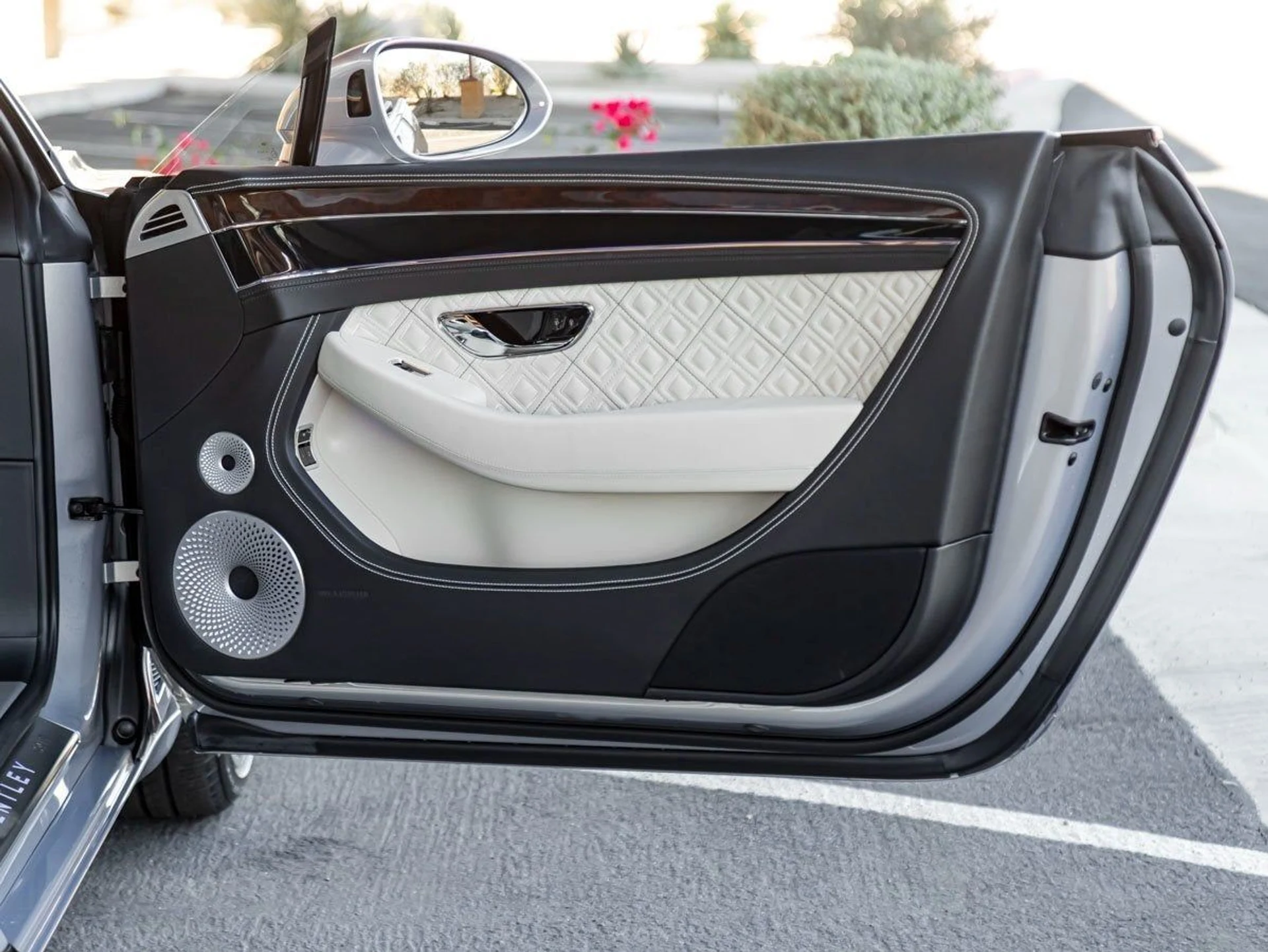 mph024_2472400710_25_259bb55668